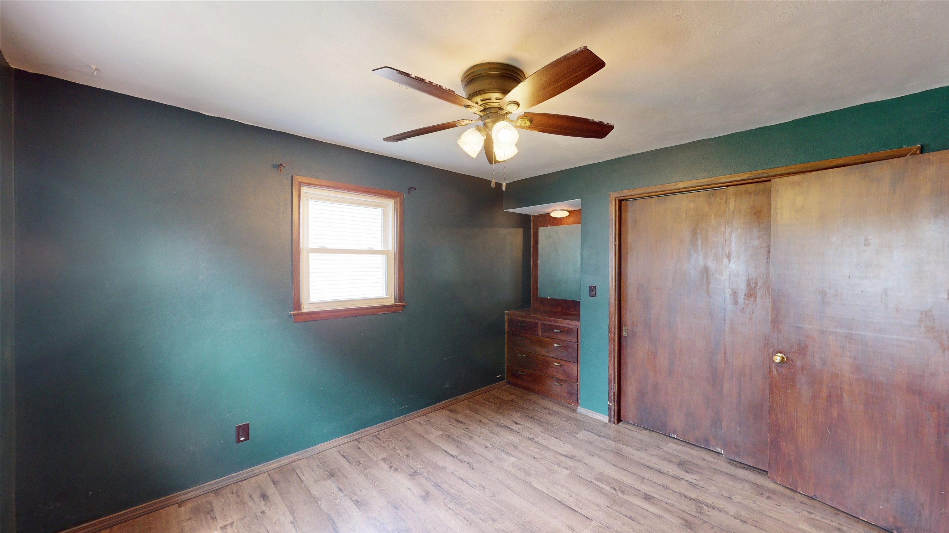 112 E 17th Street Property Photo 25