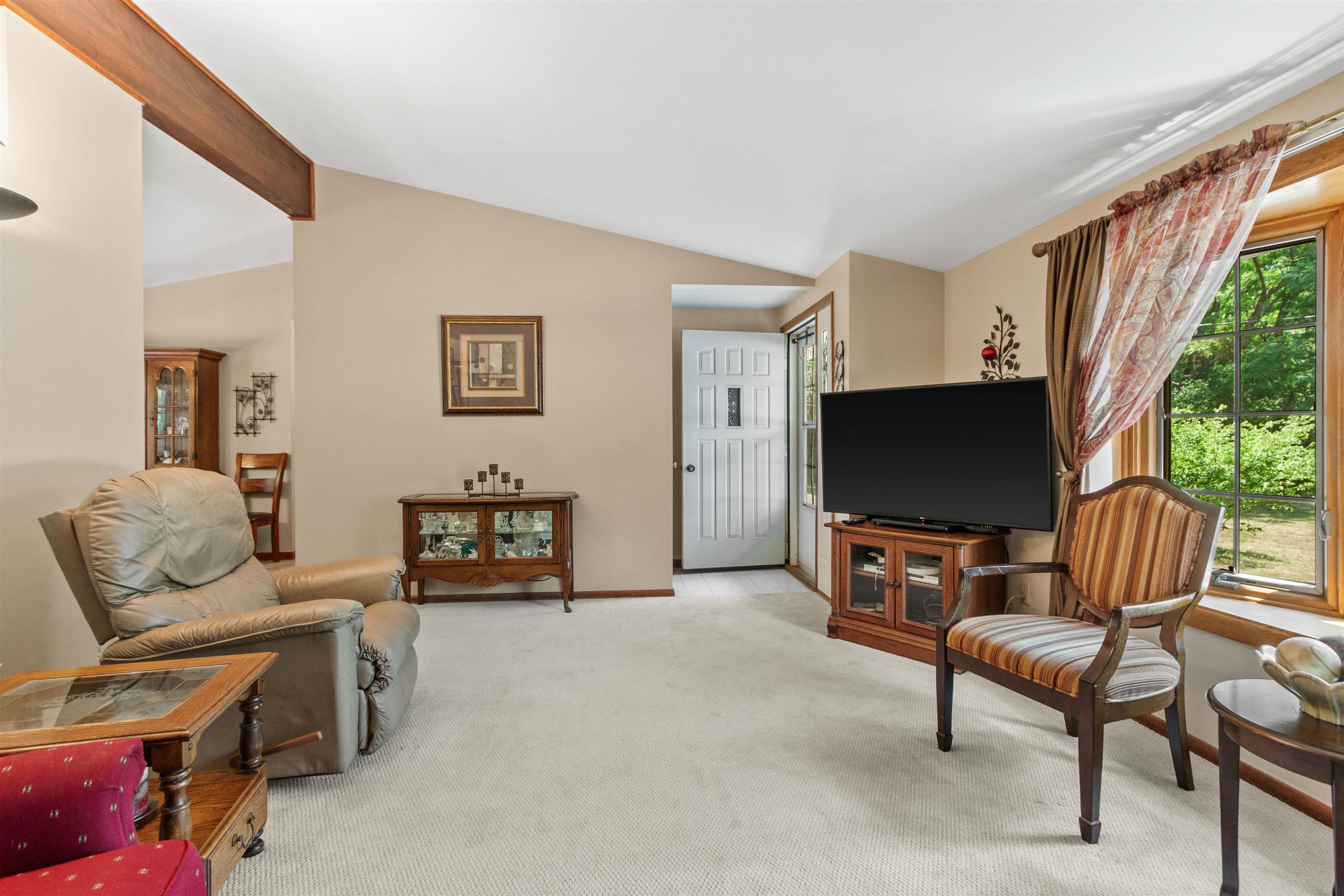8206 Lakeview Drive Property Photo 11