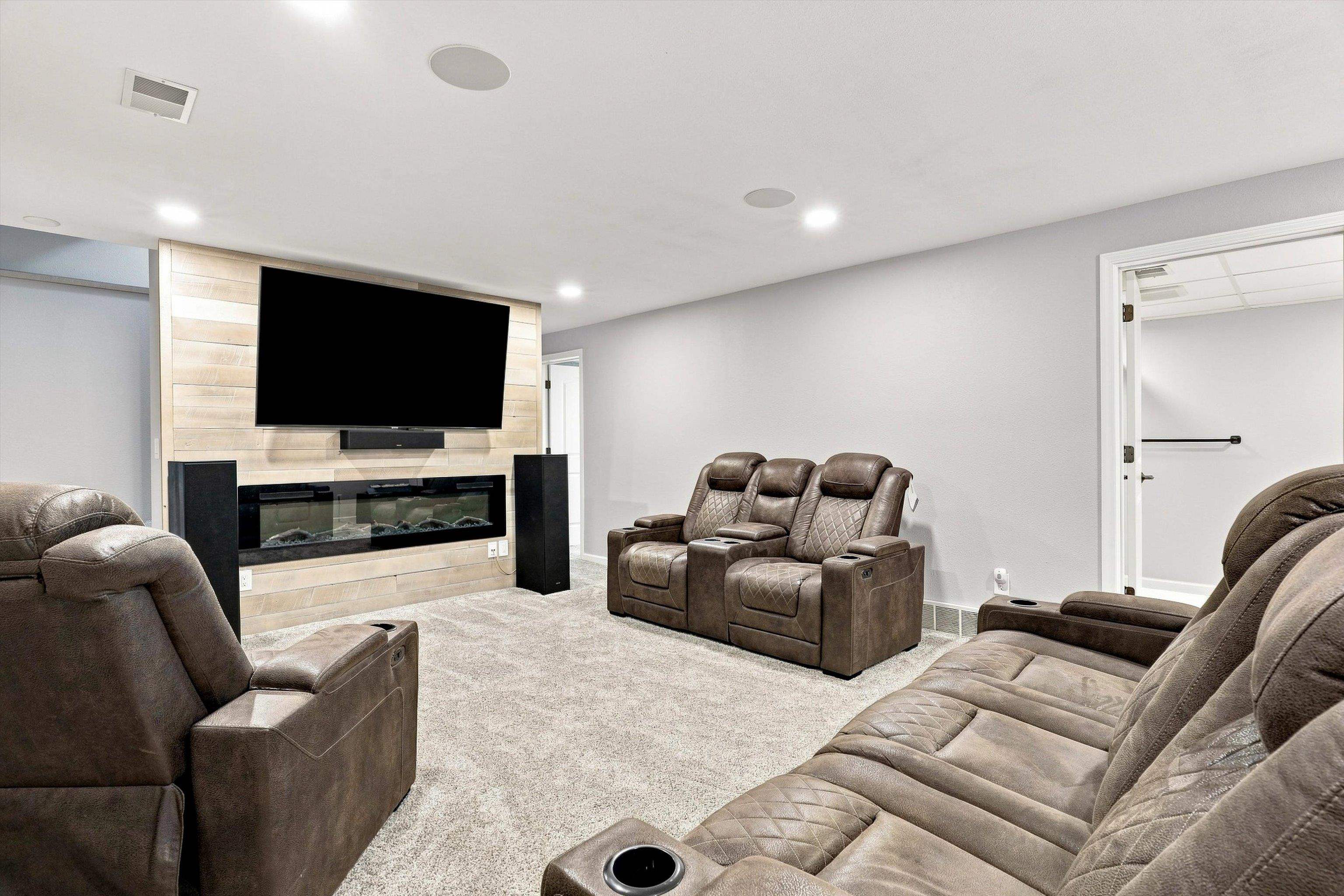 9875 Amber Drive Property Photo 33
