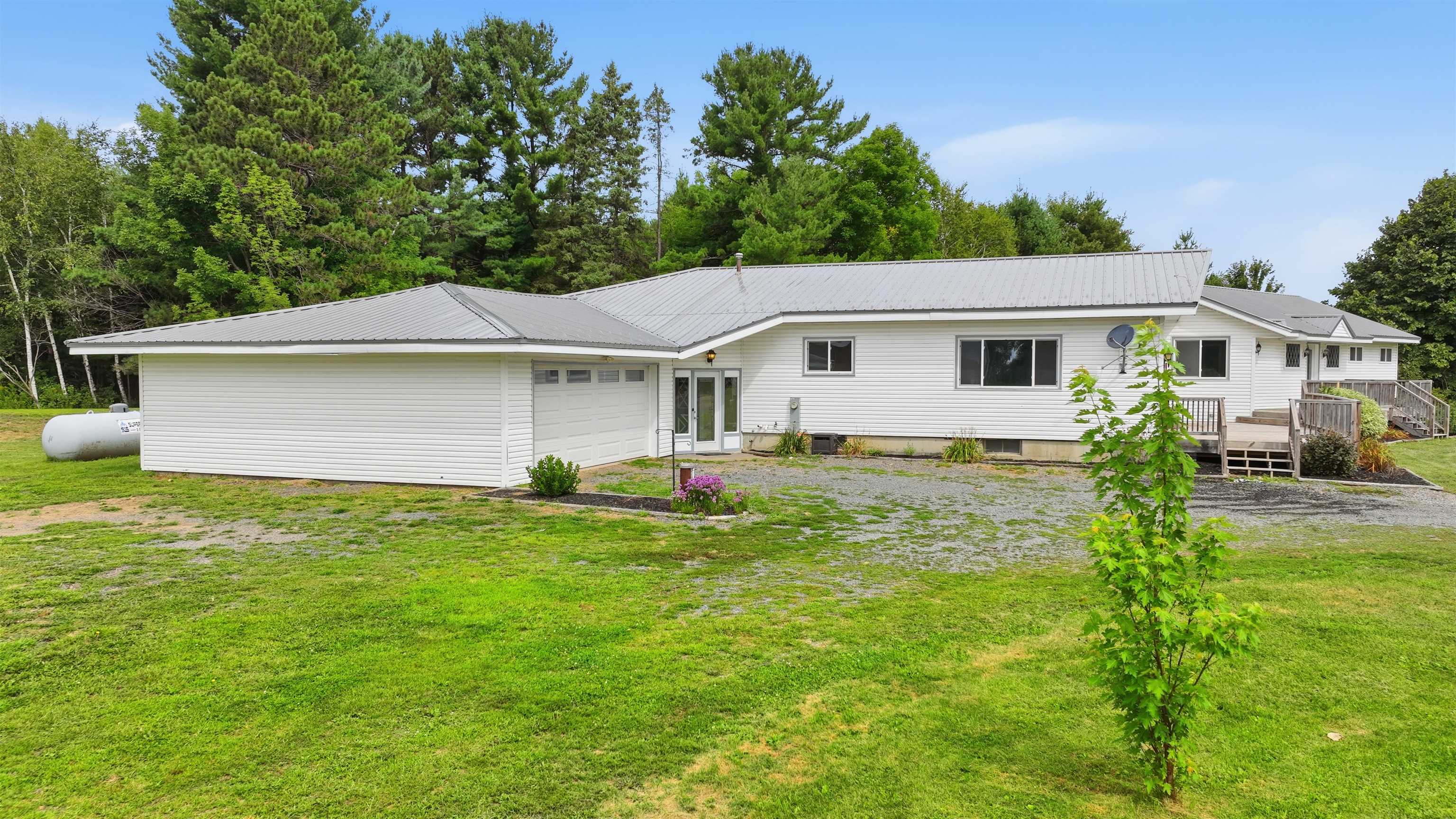8173 State Highway 80 Property Photo 3