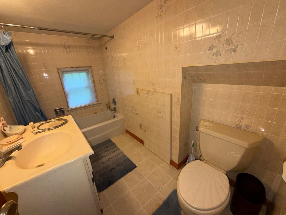 2312 Weston Avenue Property Photo 13