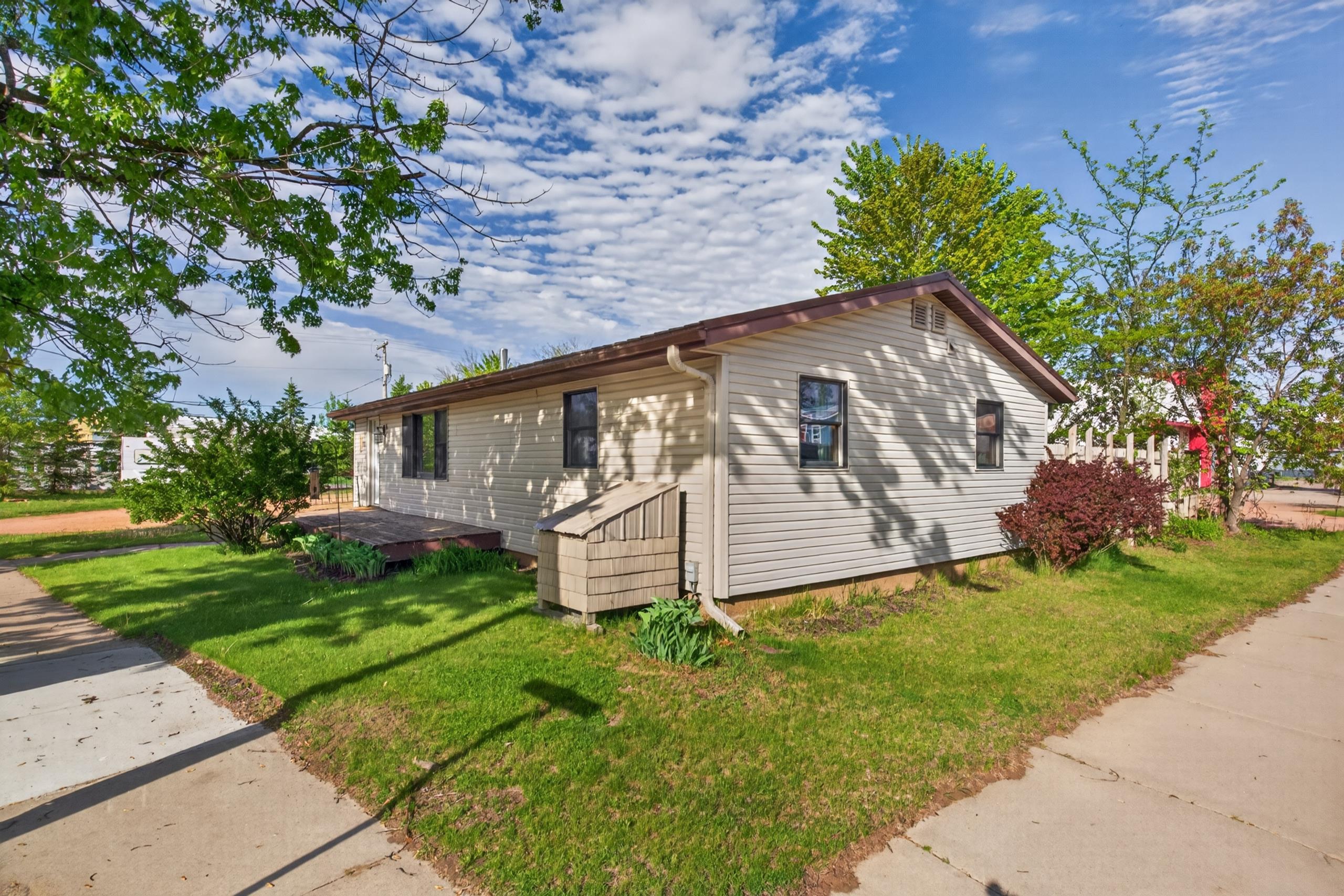 6574 Cameron Avenue Property Photo 2