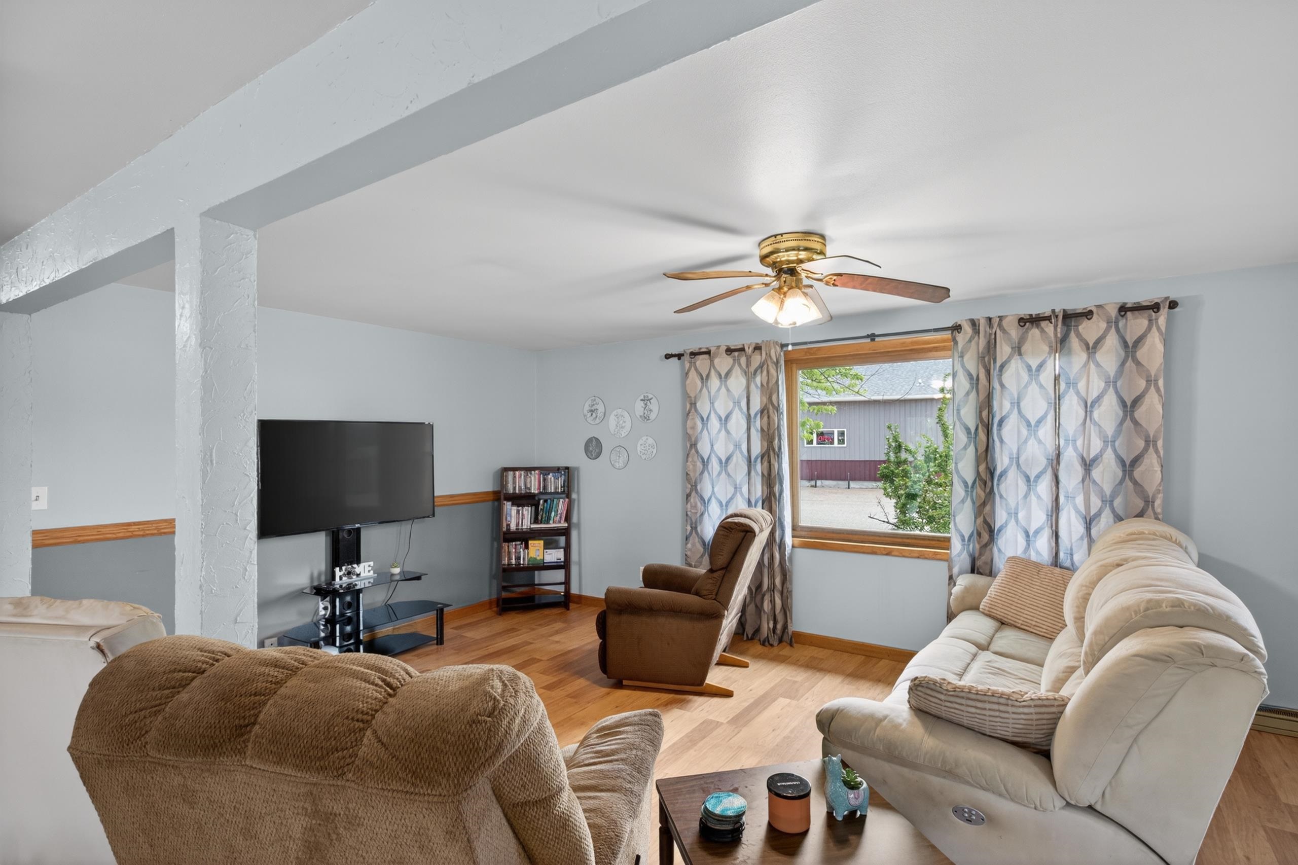 6574 Cameron Avenue Property Photo 15