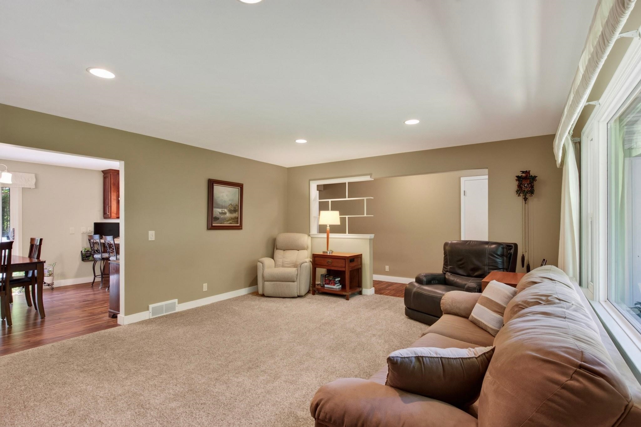 611 Johnson Parkway Property Photo 5
