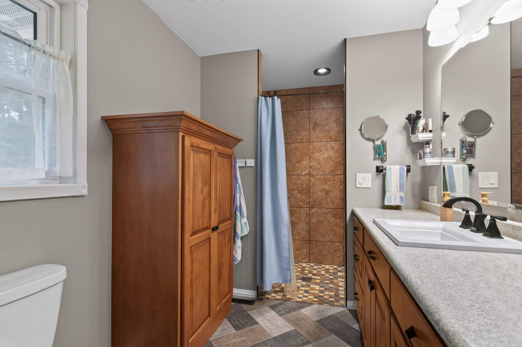 611 Johnson Parkway Property Photo 31