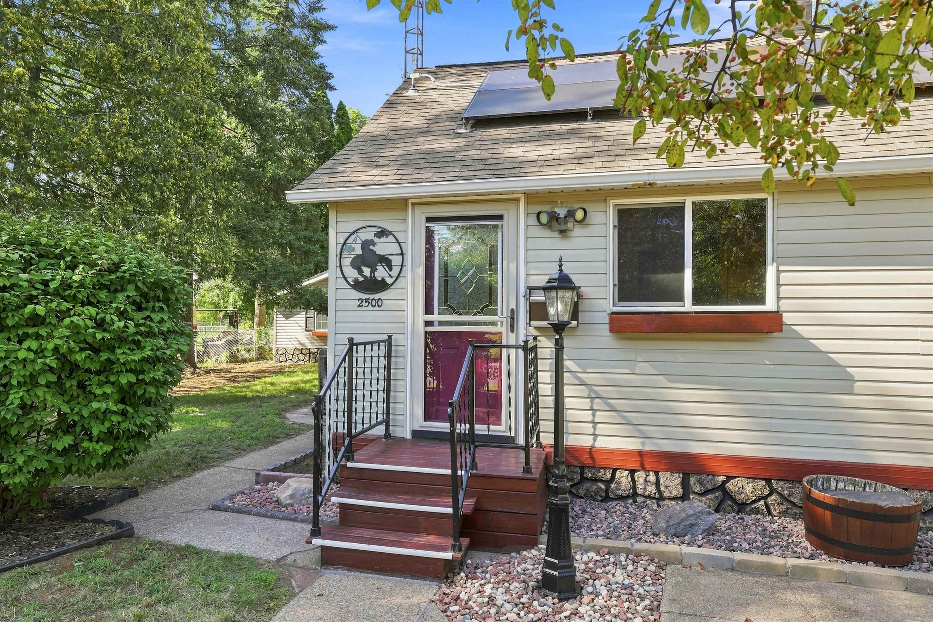 2500 Bush Street Property Photo 4