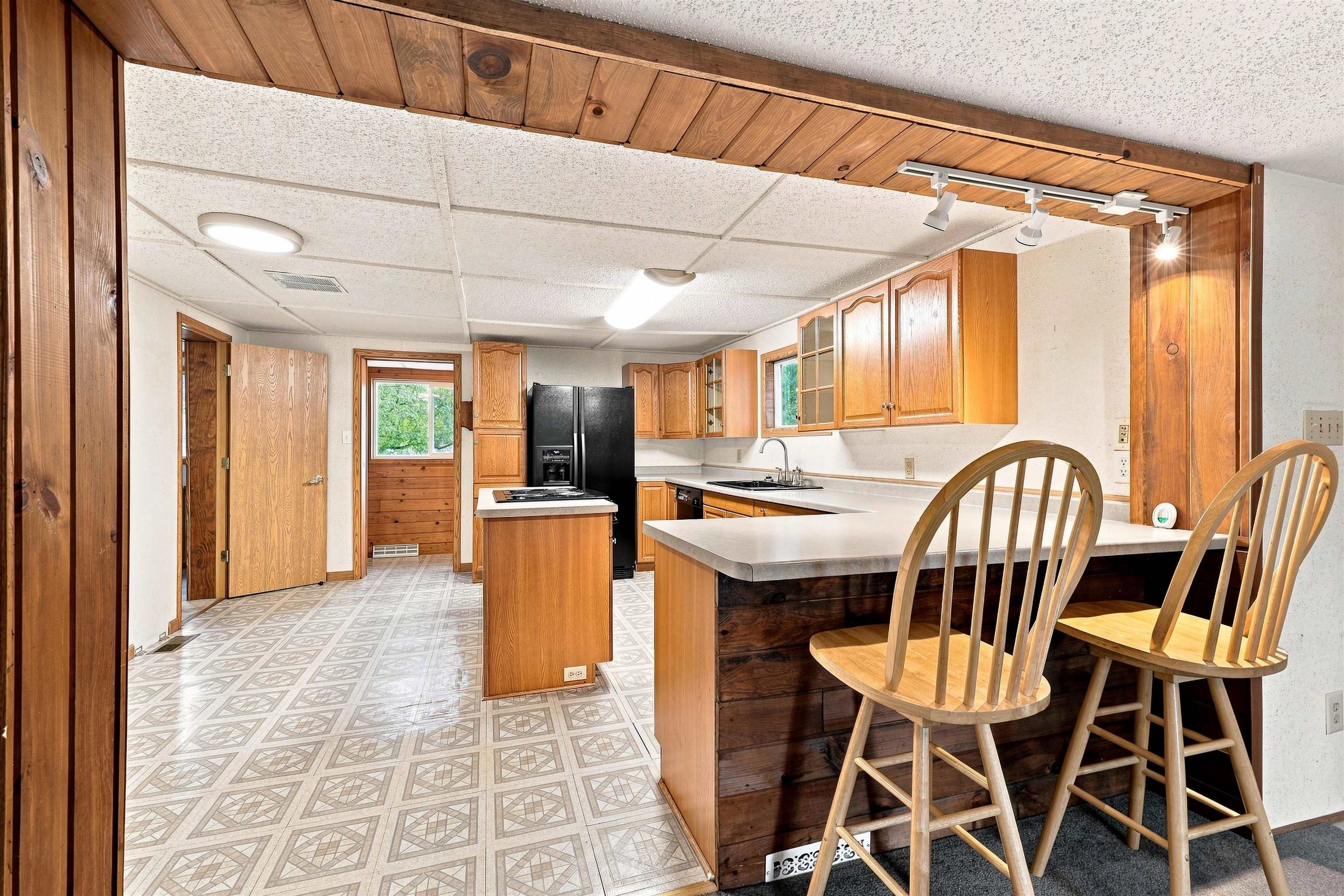 2500 Bush Street Property Photo 8