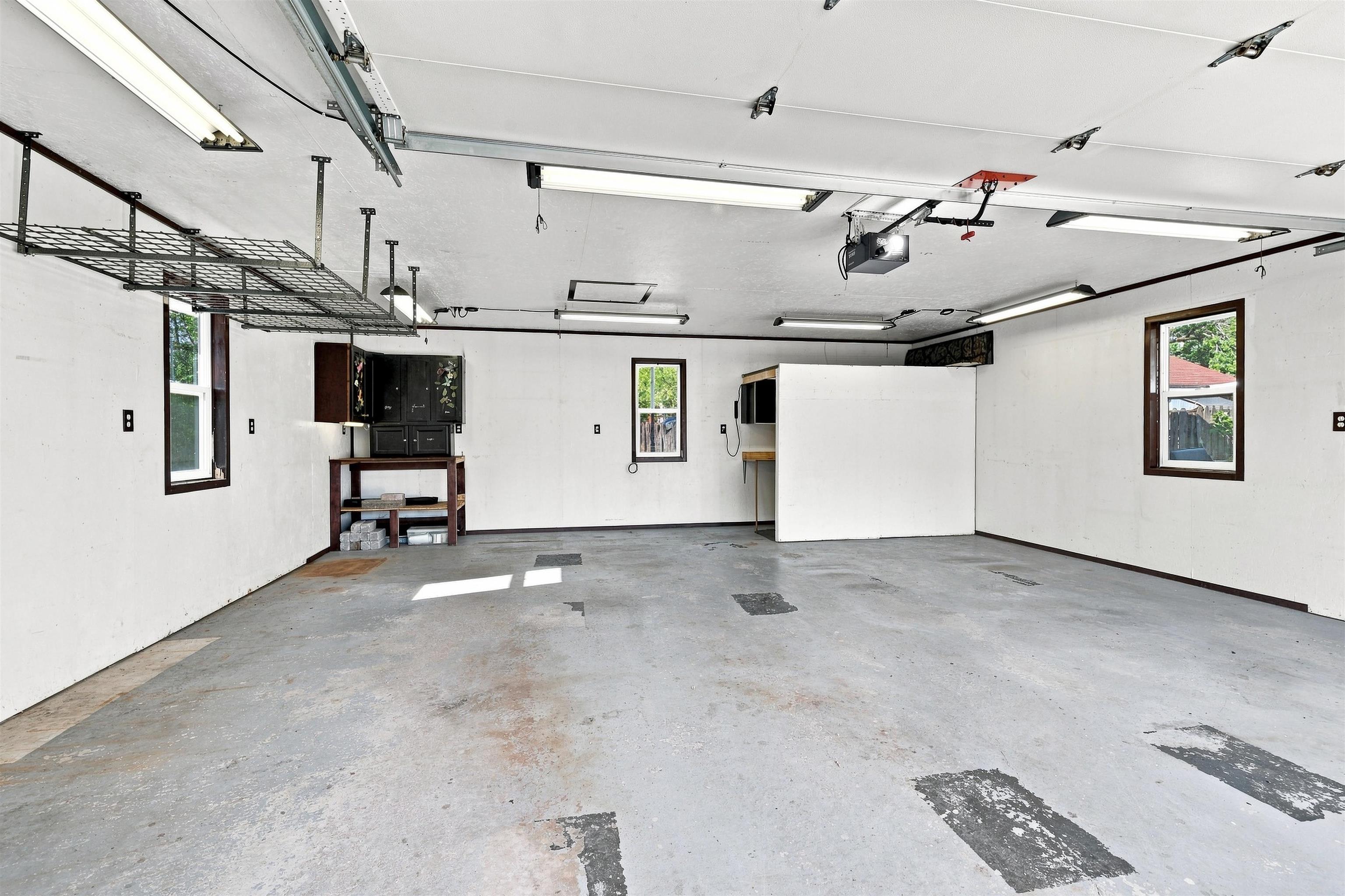 2500 Bush Street Property Photo 37