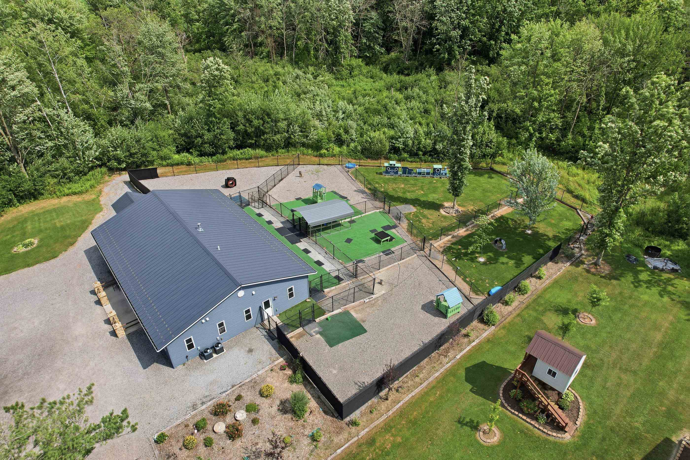 8827 Mill Creek Drive Property Photo 8