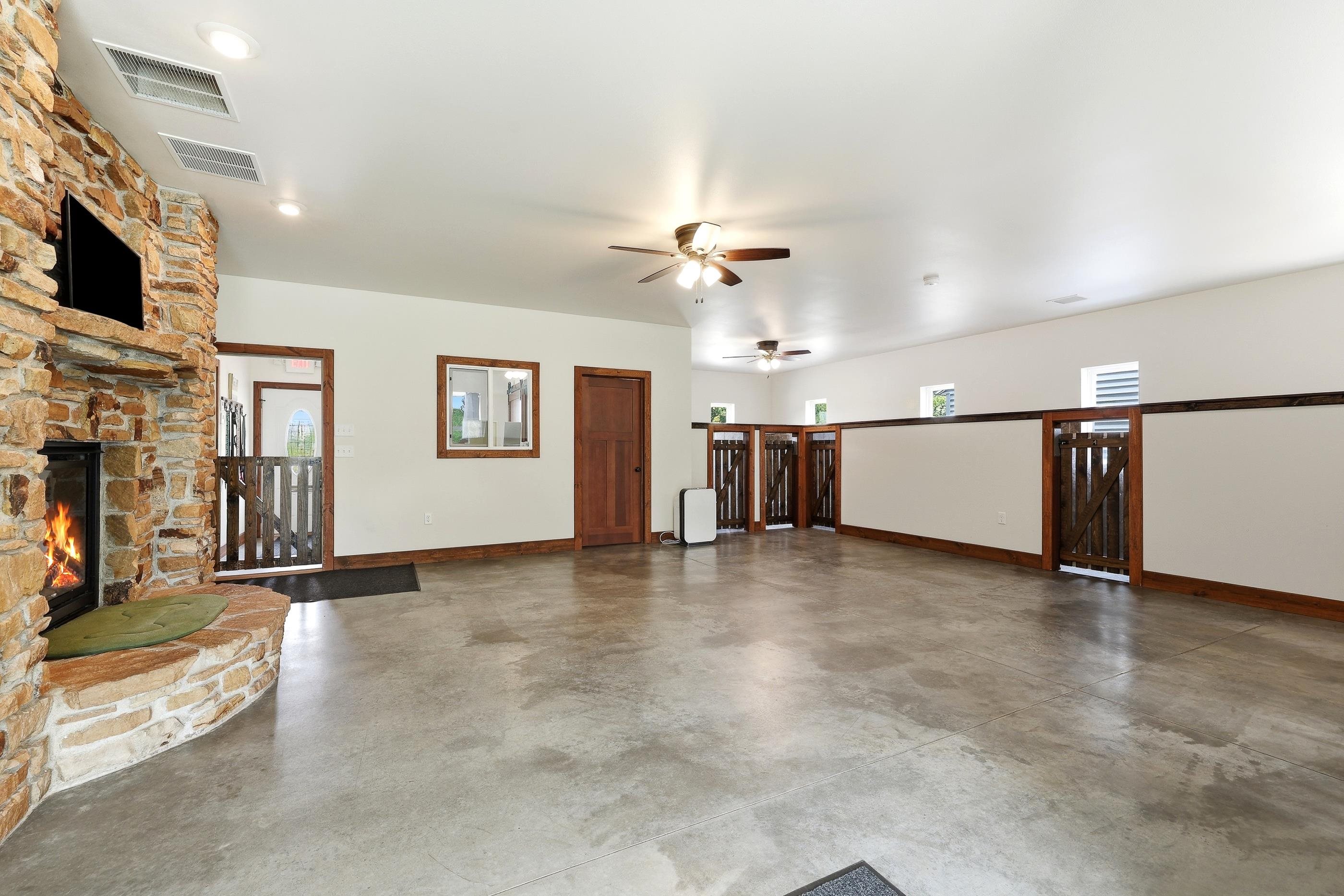 8827 Mill Creek Drive Property Photo 23
