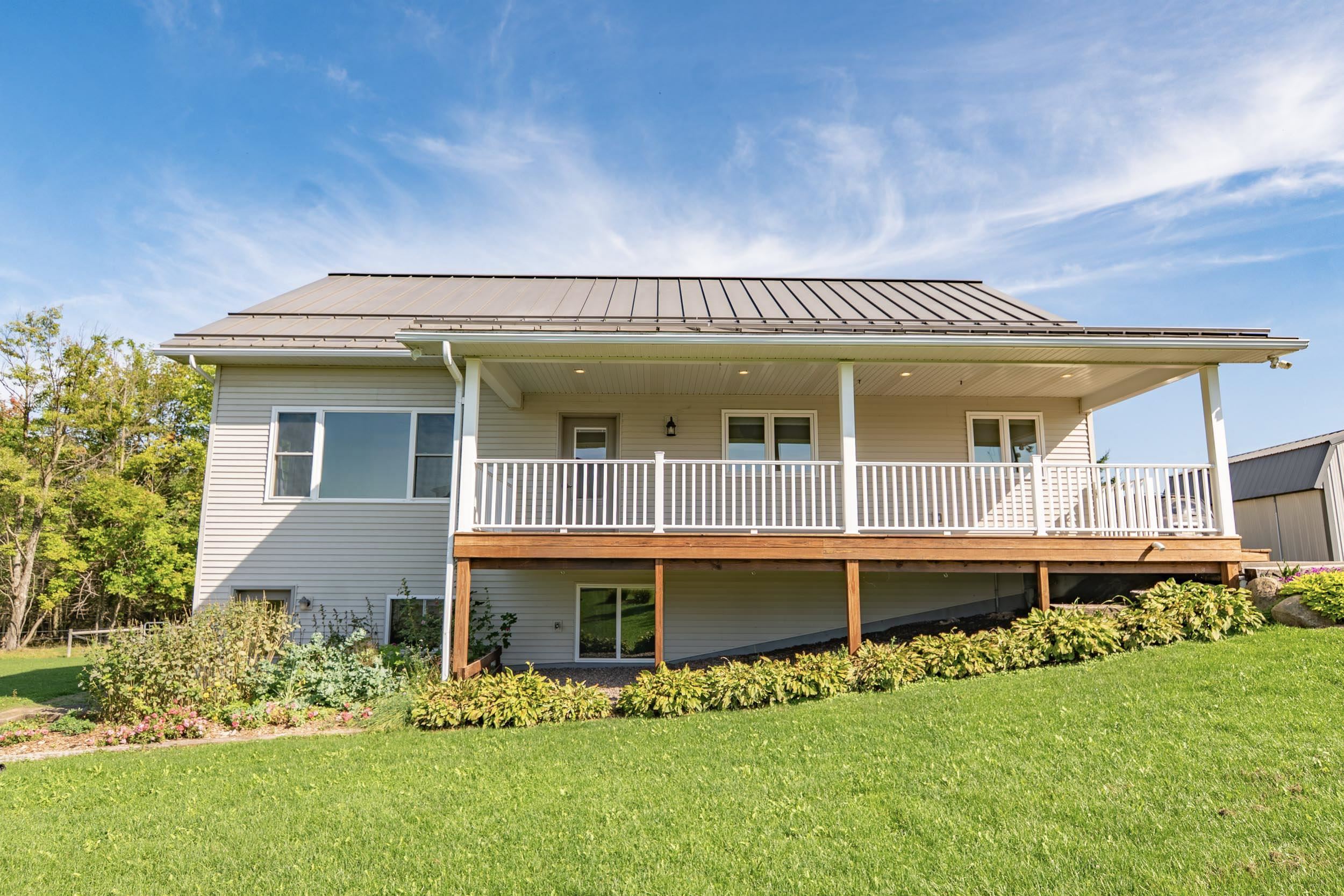 241474 Bungaloo Road Property Photo 1