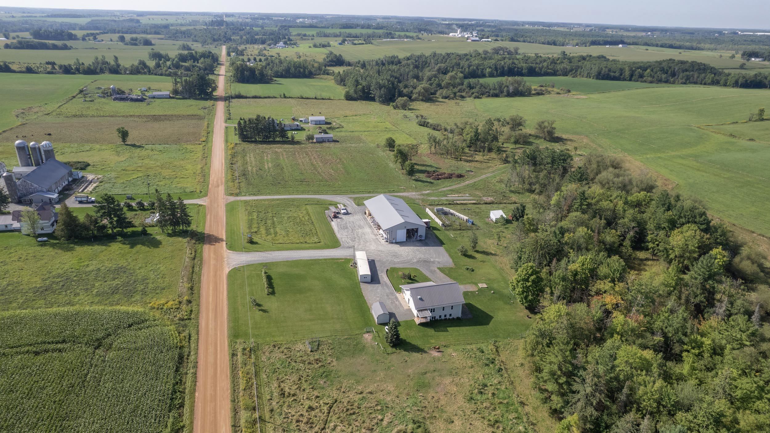 241474 Bungaloo Road Property Photo 8