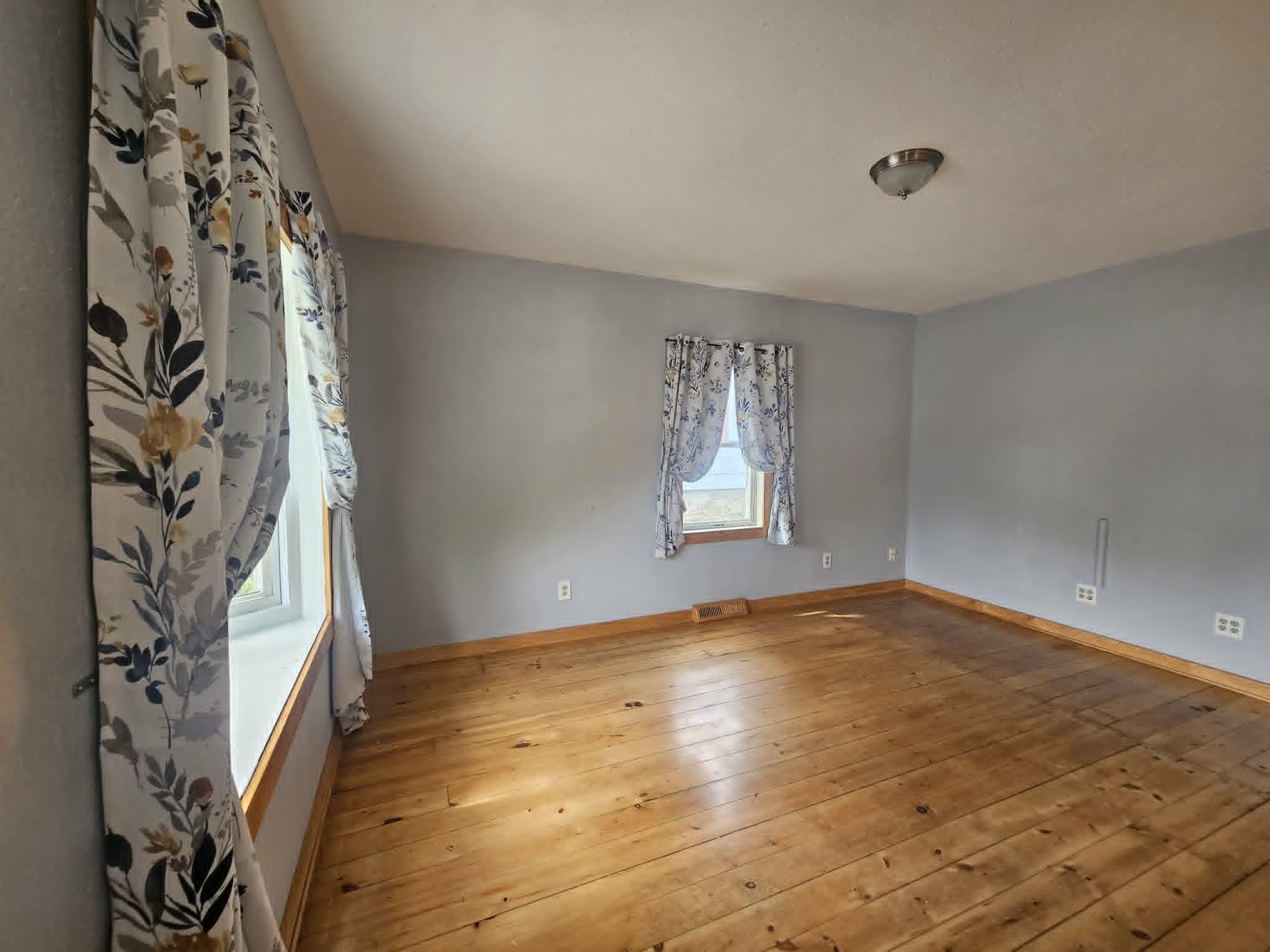 304 N Maple Avenue Property Photo 6