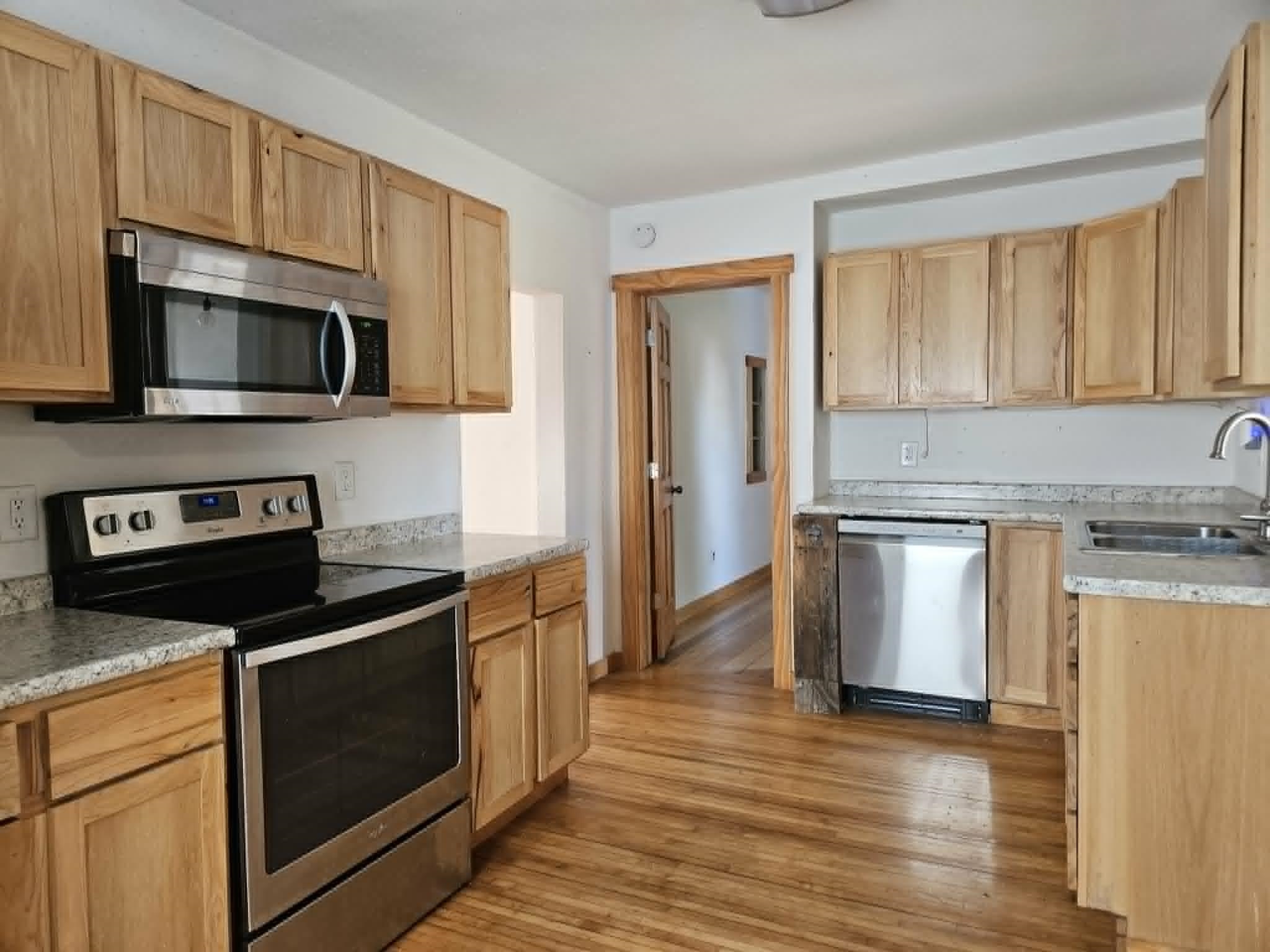 304 N Maple Avenue Property Photo 8