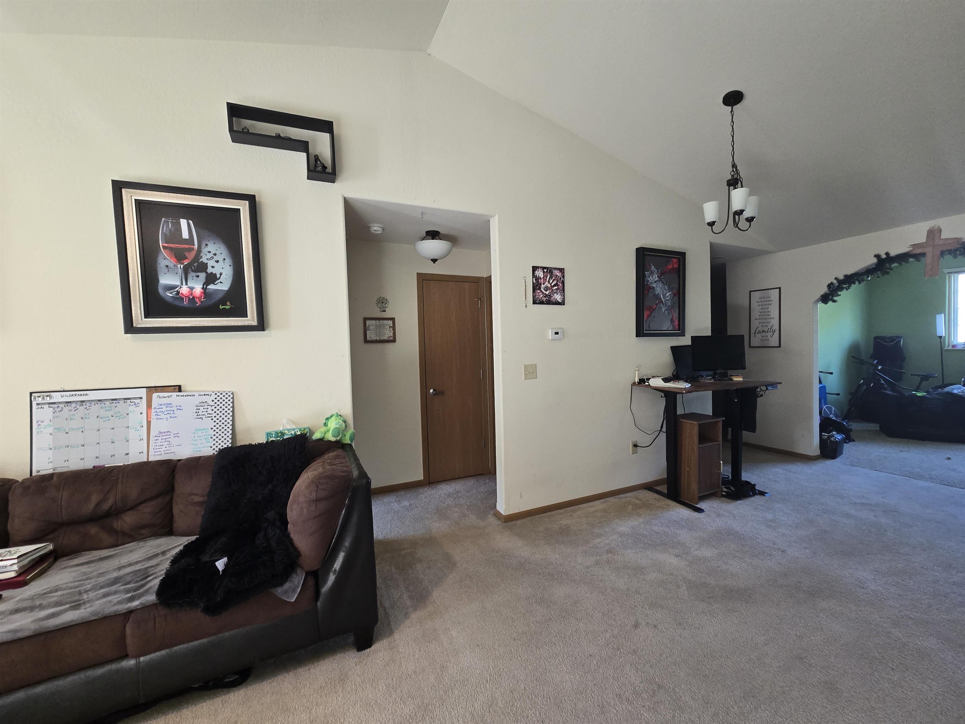 7395 Whitespire Road Property Photo 4