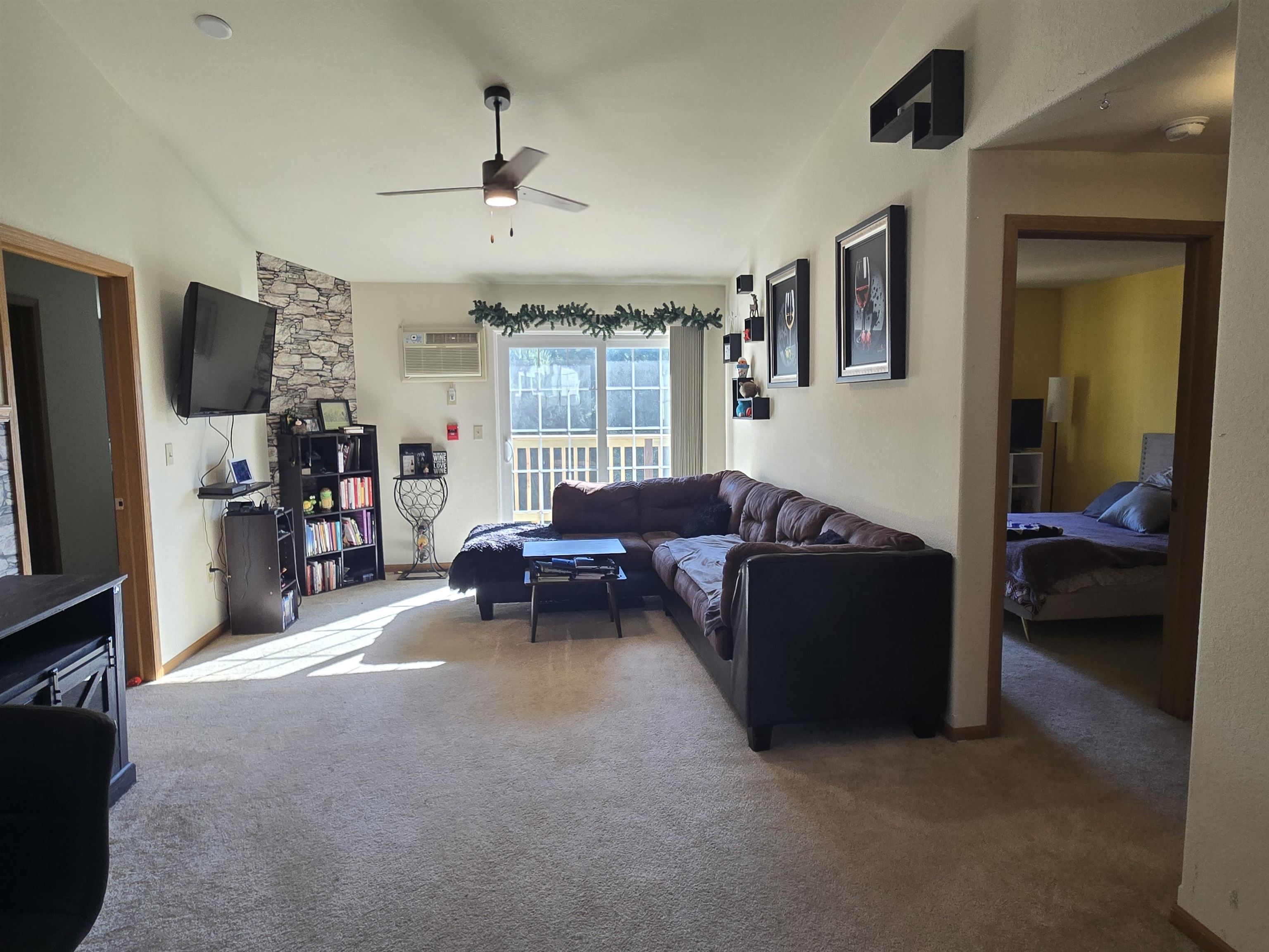 7395 Whitespire Road Property Photo 7