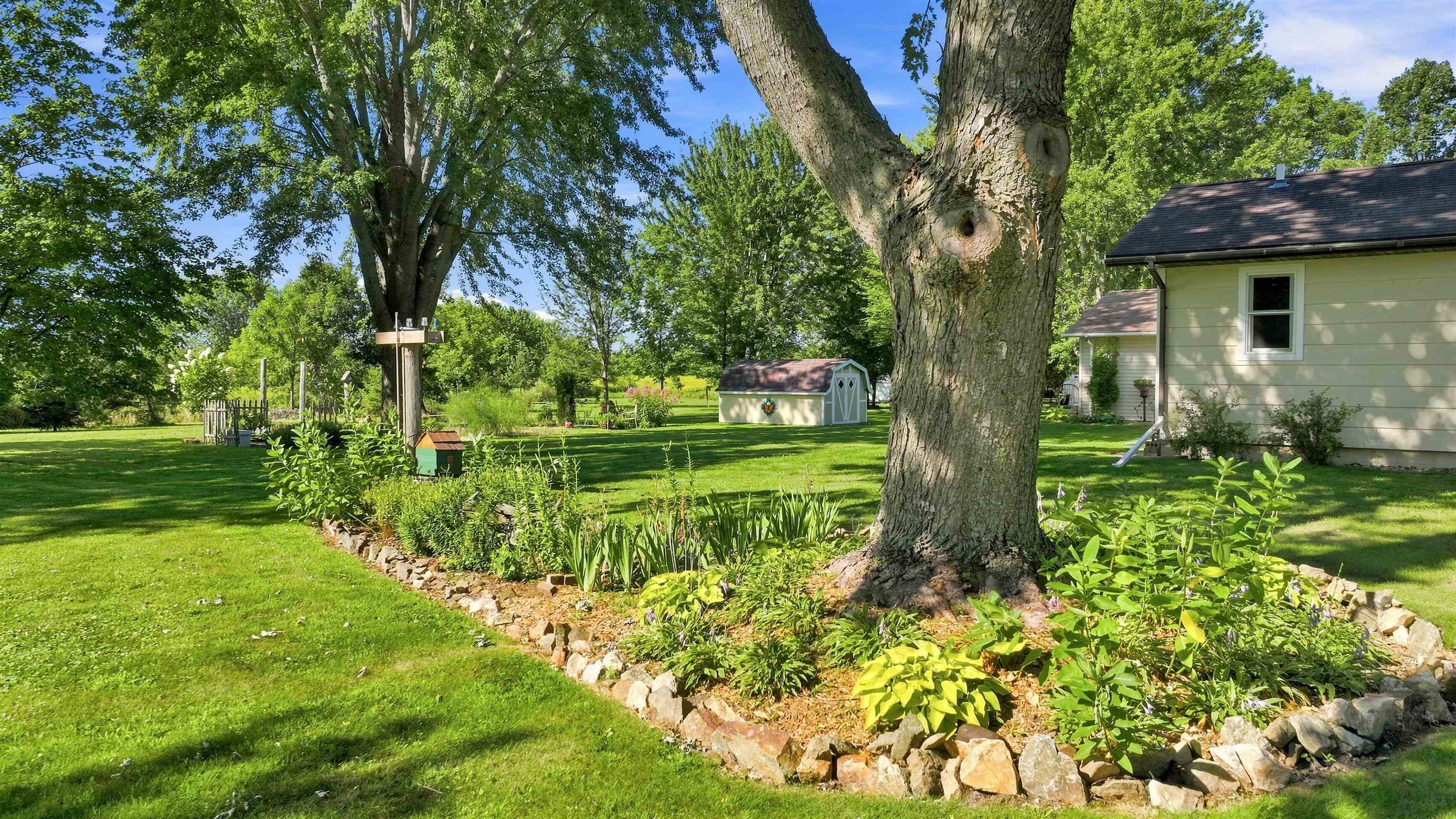 122449 County Road C Property Photo 4