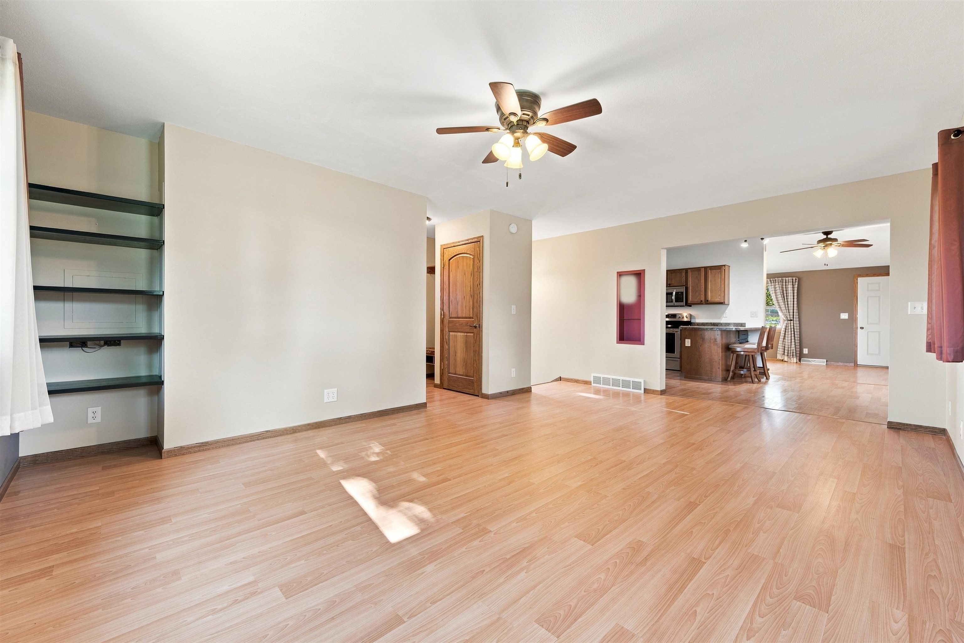 122449 County Road C Property Photo 6
