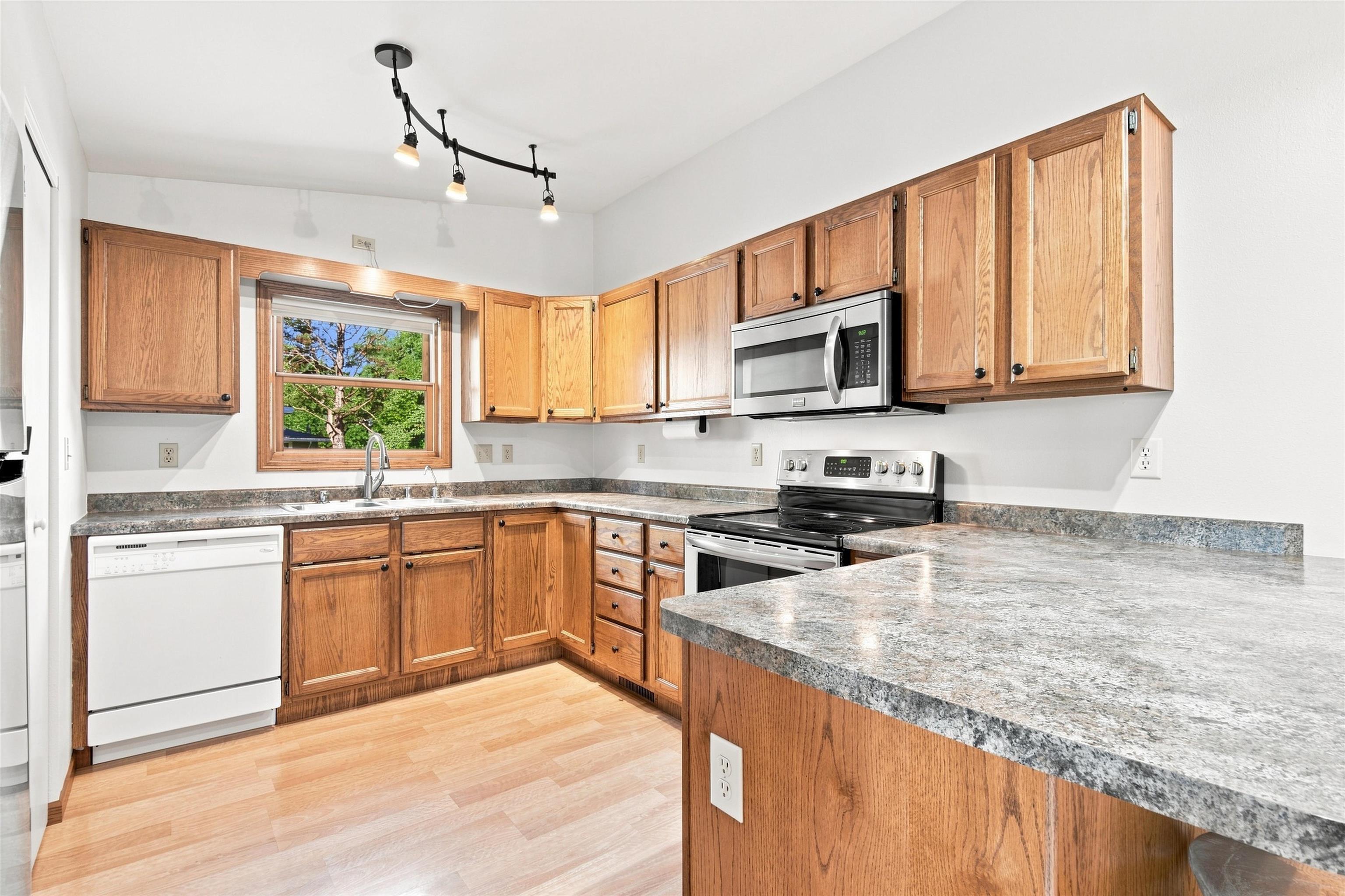 122449 County Road C Property Photo 14