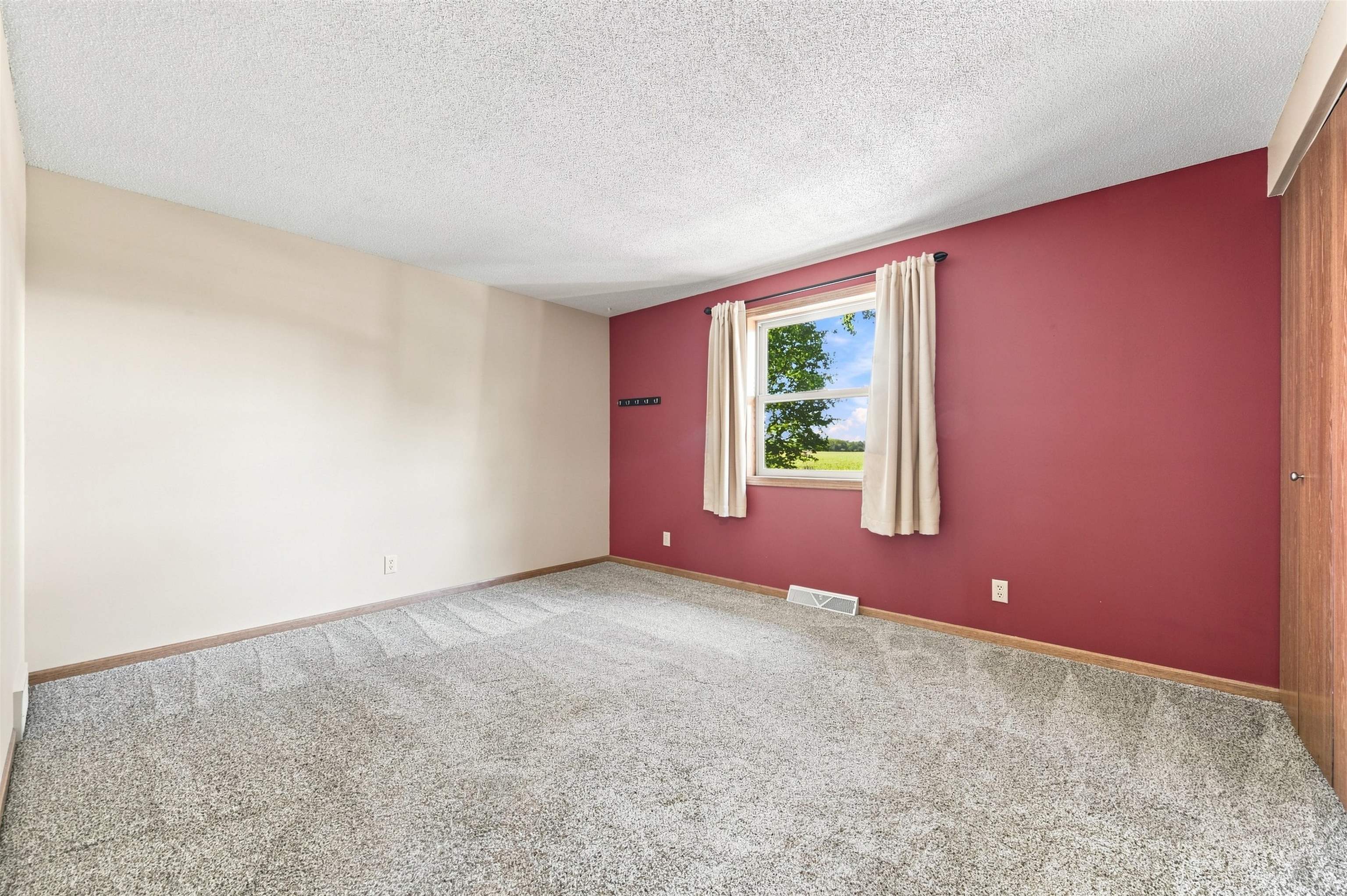 122449 County Road C Property Photo 29