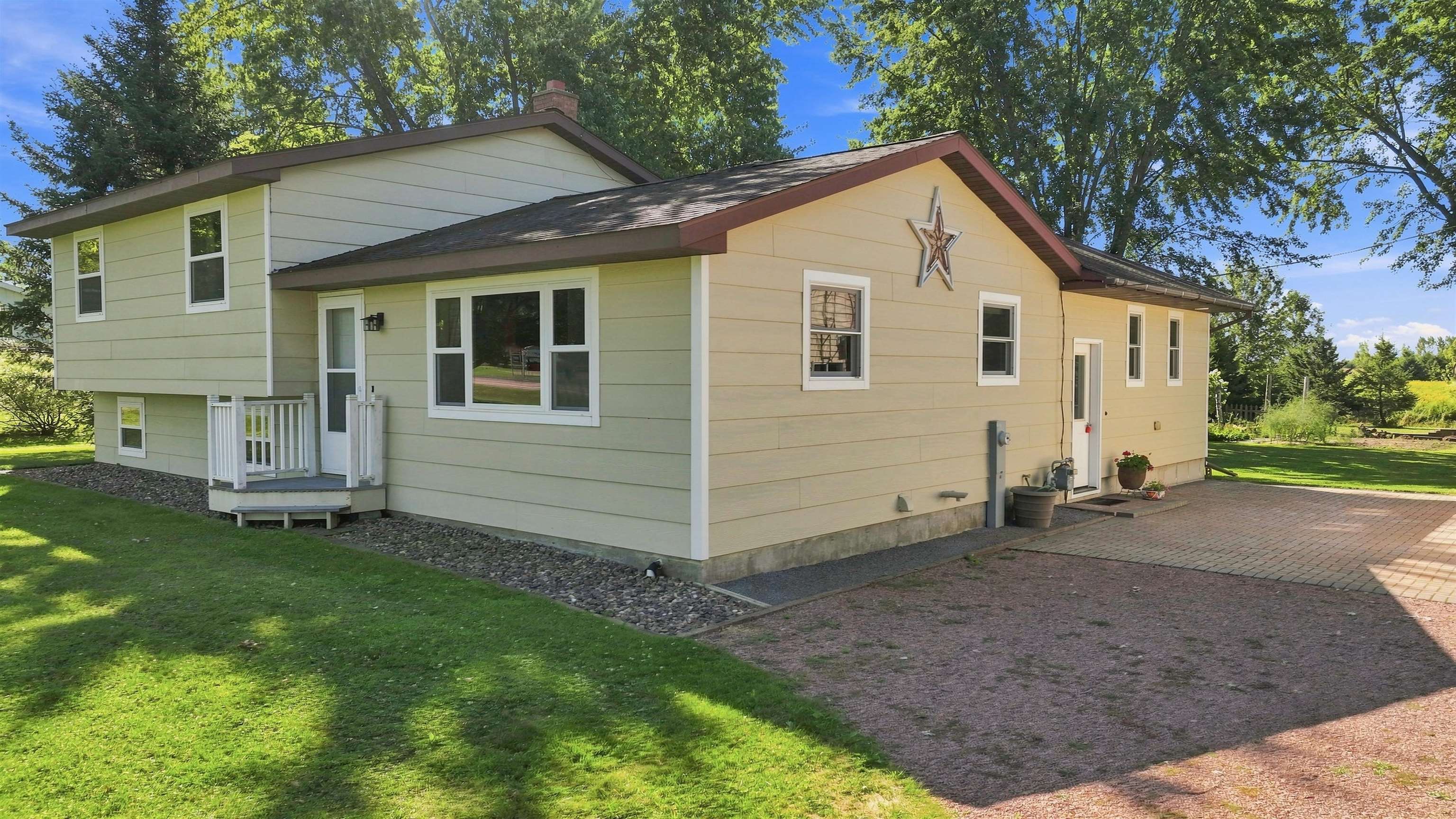 122449 County Road C Property Photo 39