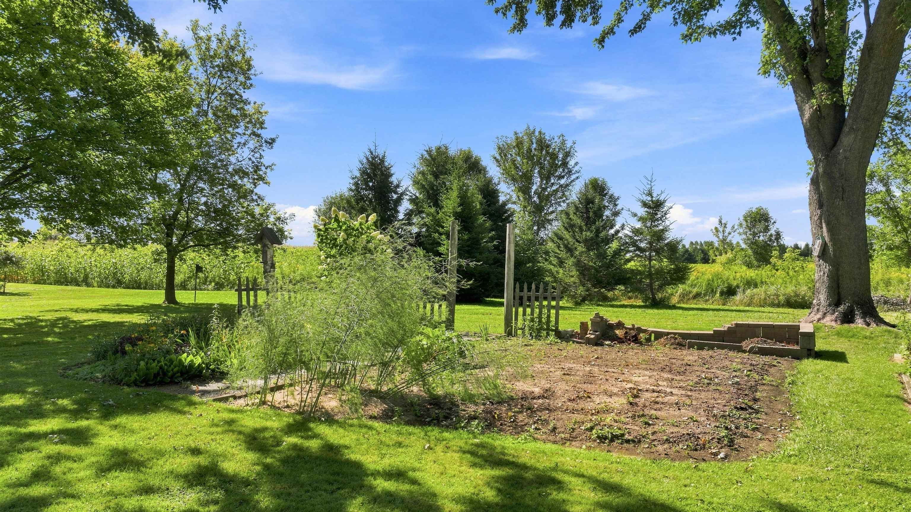 122449 County Road C Property Photo 44