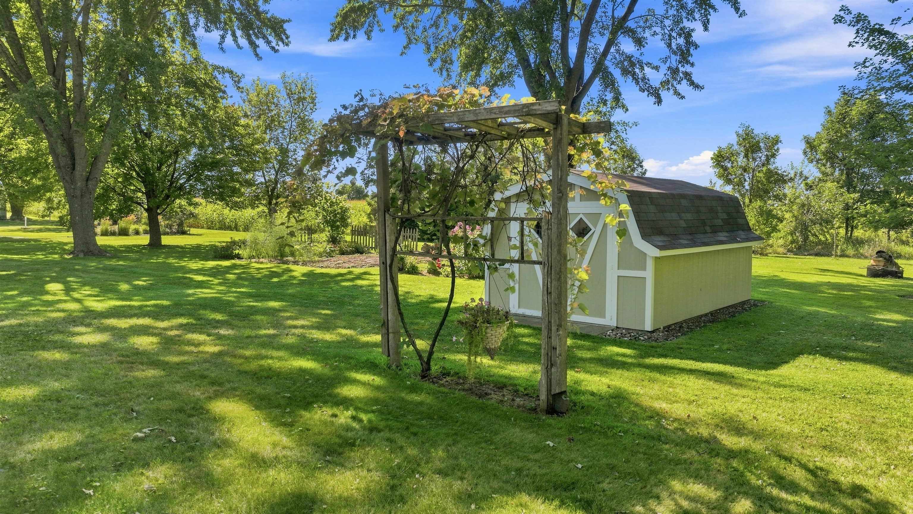 122449 County Road C Property Photo 47