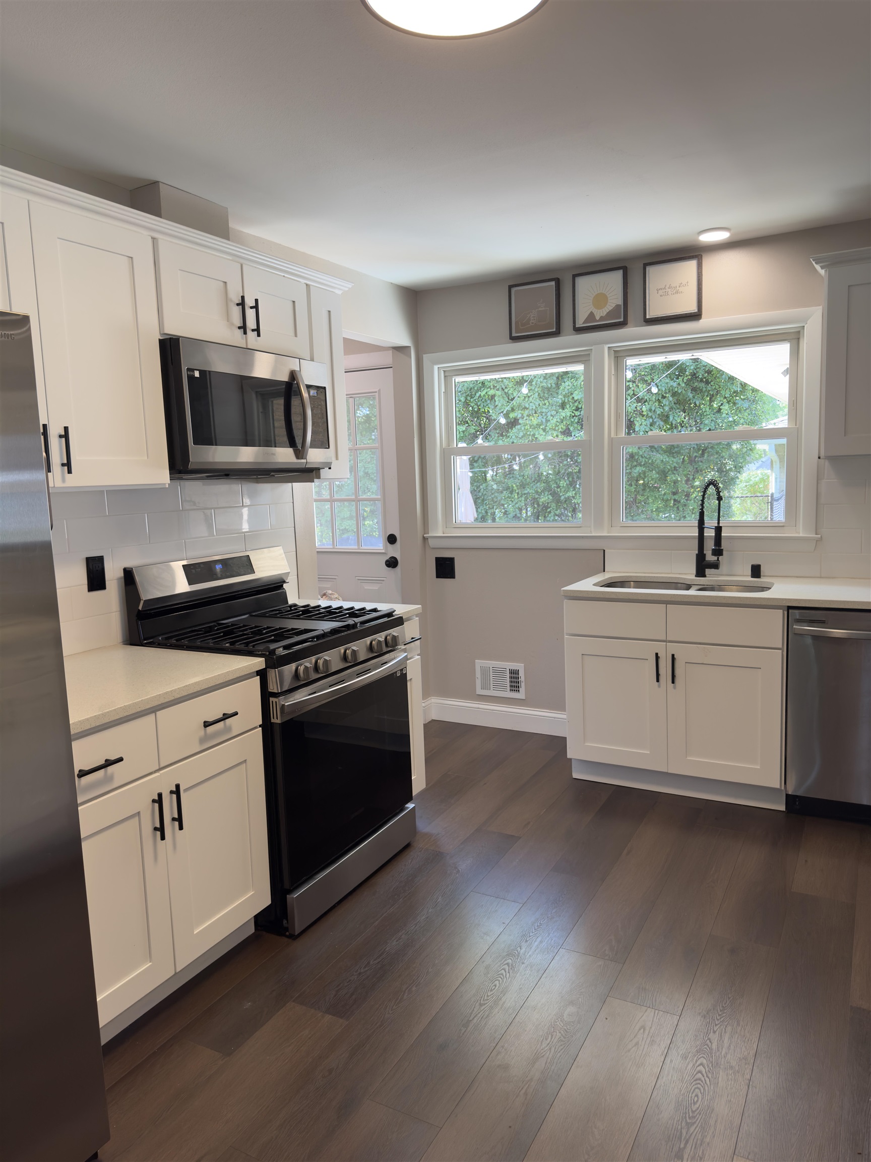 5208 Millbank Road Property Photo 6