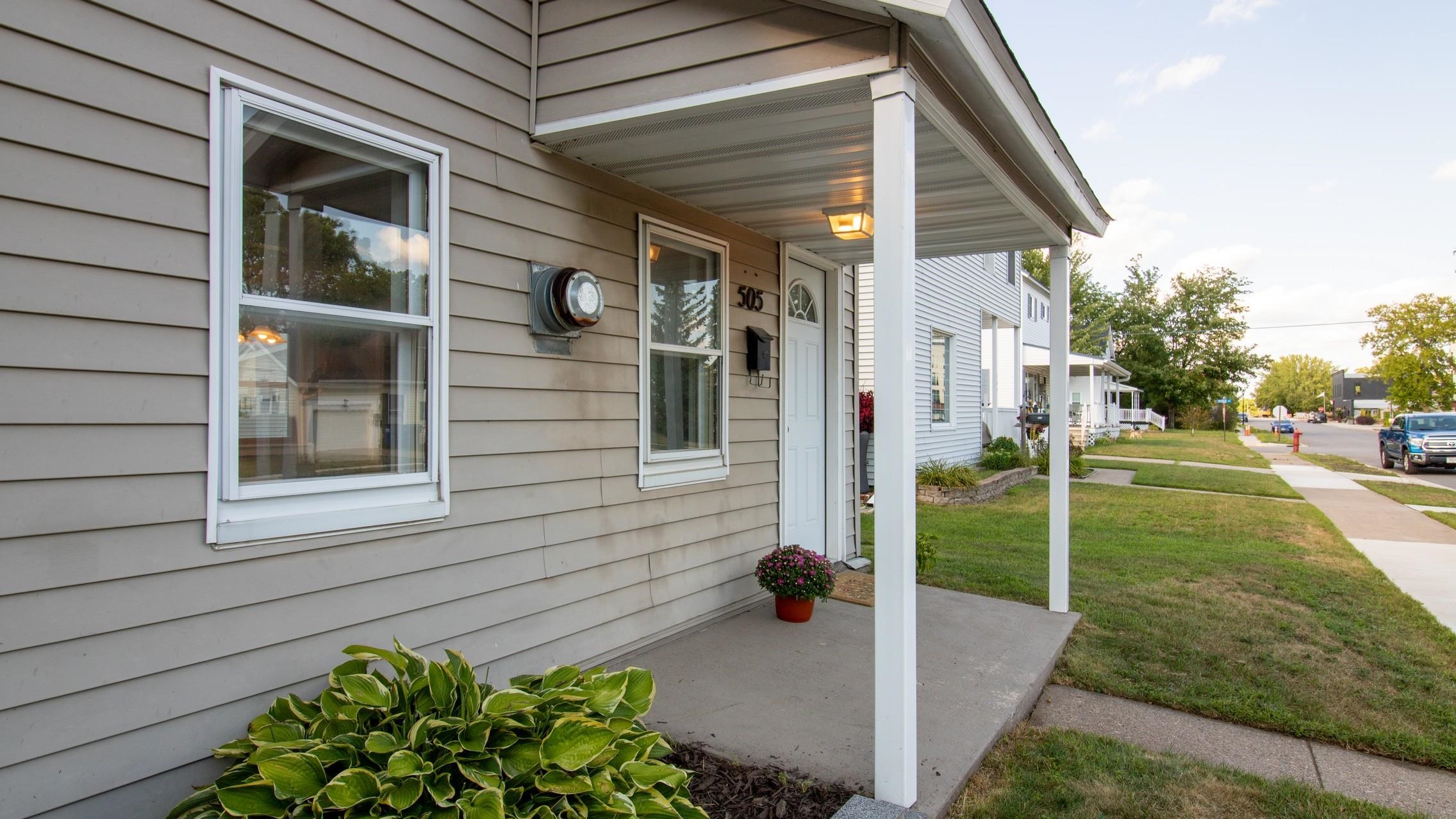 505 3rd Street Property Photo 2