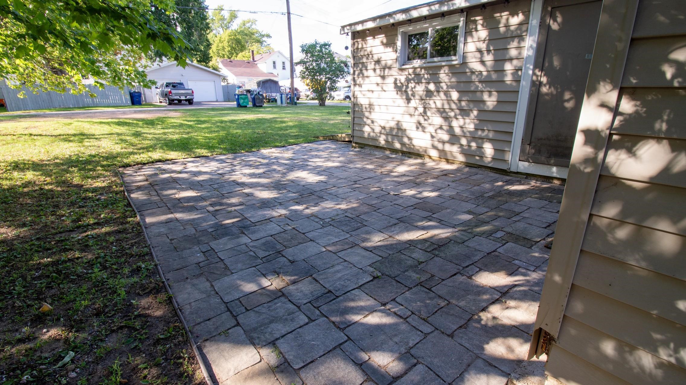 505 3rd Street Property Photo 28