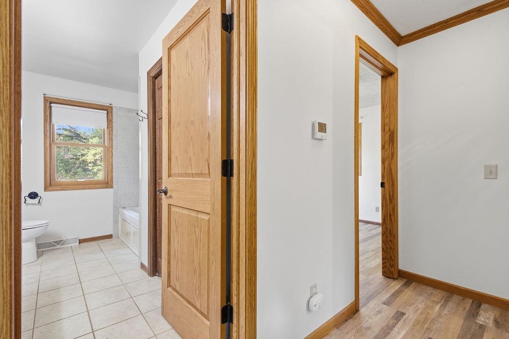 1019 W Upham Street Property Photo 28