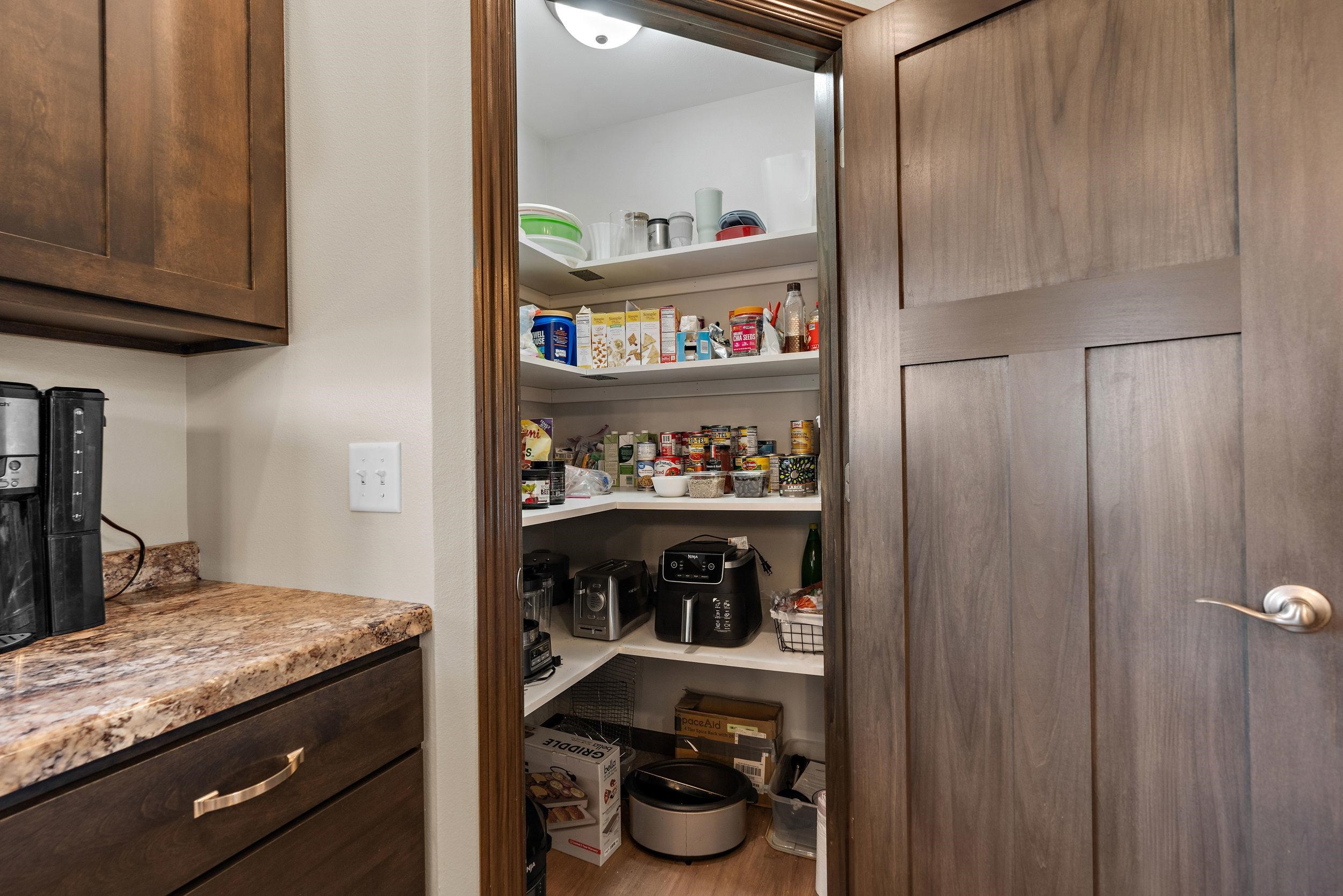 4355 Hanover Street Property Photo 15