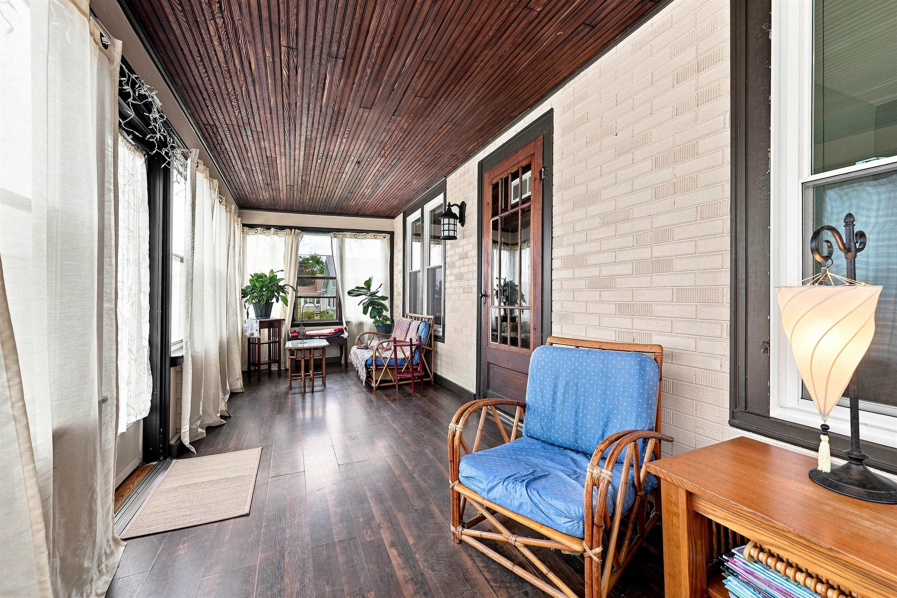 1025 Matilda Street Property Photo 7