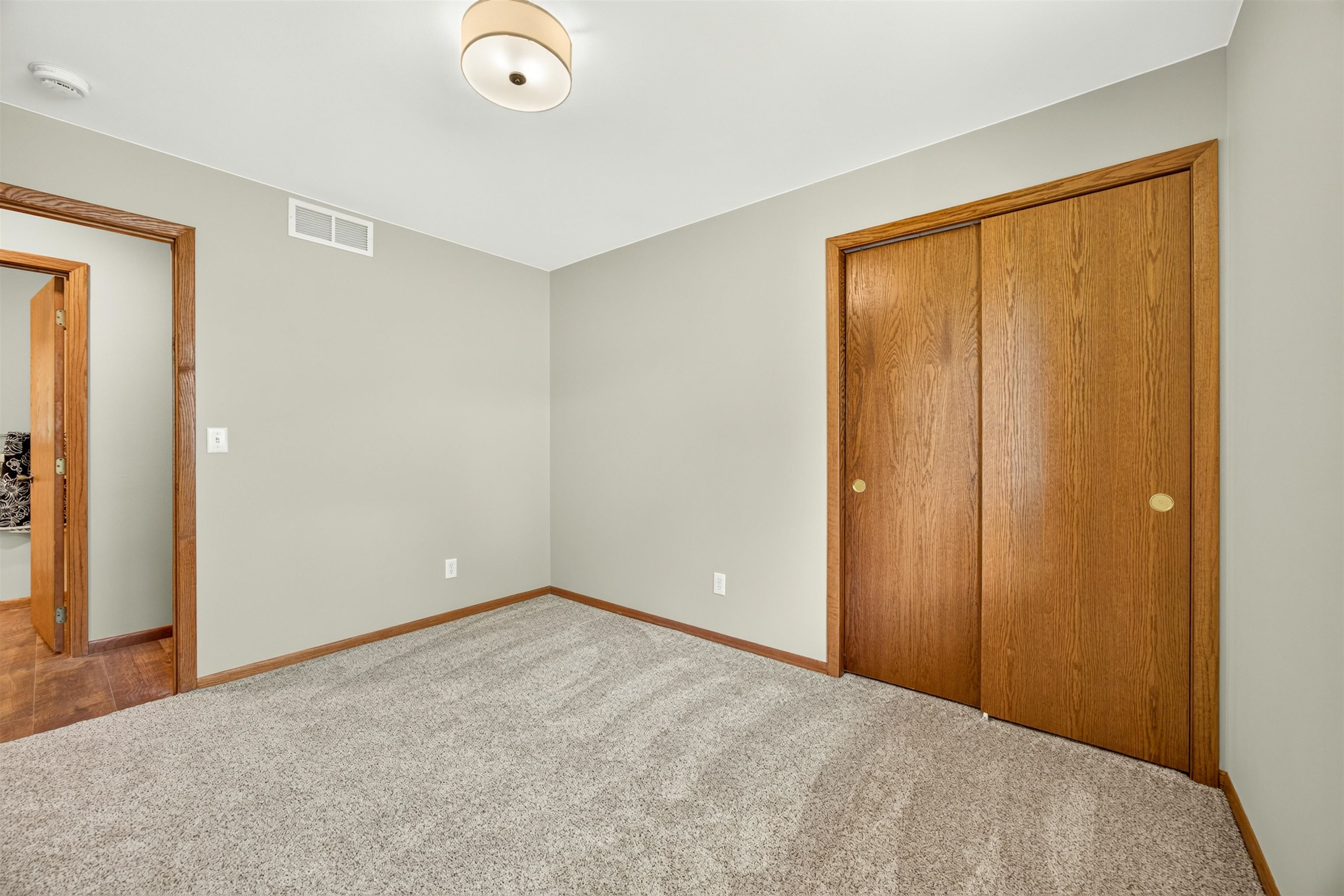 316 Indiana Avenue Property Photo 18