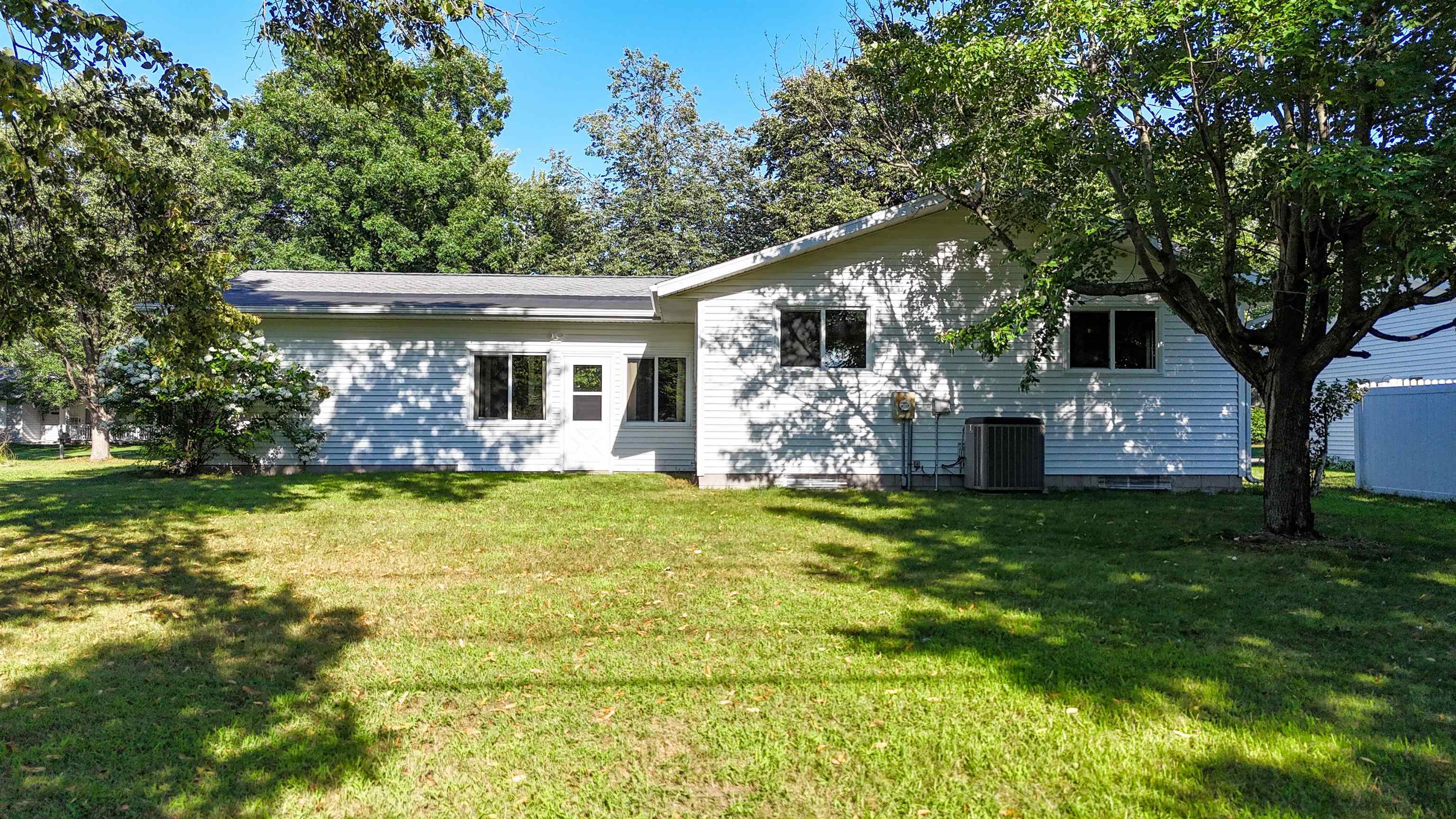 316 Indiana Avenue Property Photo 32