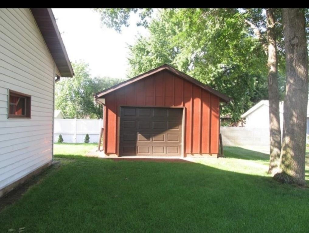 1125 Pinecrest Avenue Property Photo 28