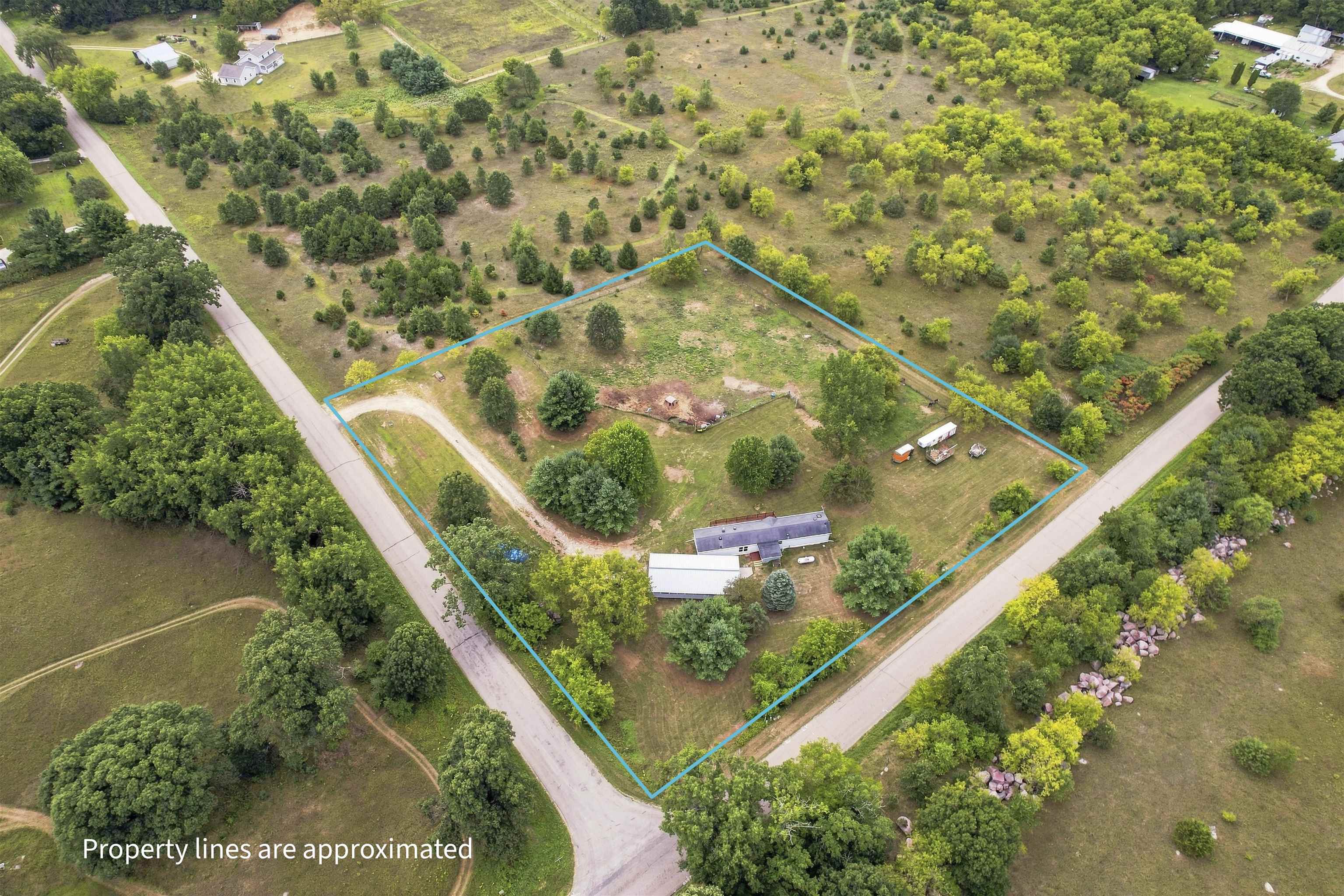 N485 East Road Property Photo 11