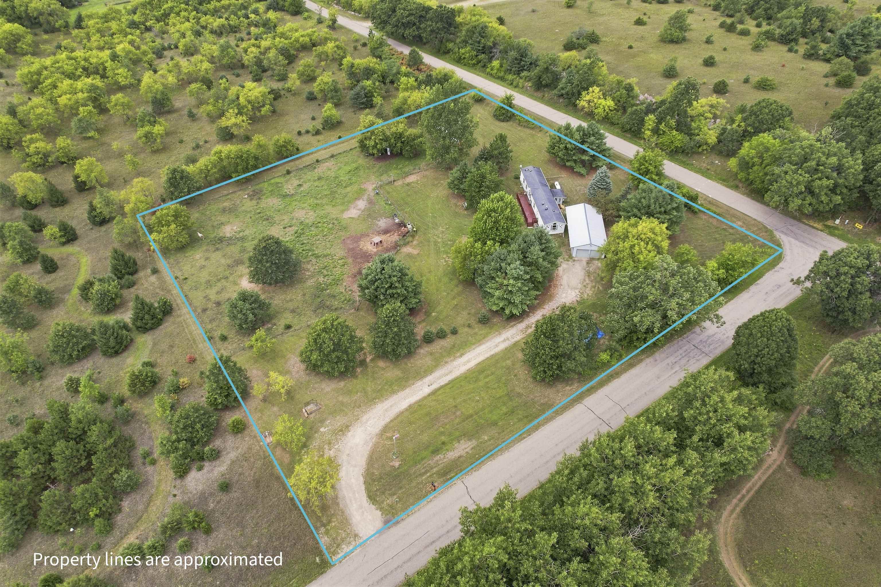 N485 East Road Property Photo 13