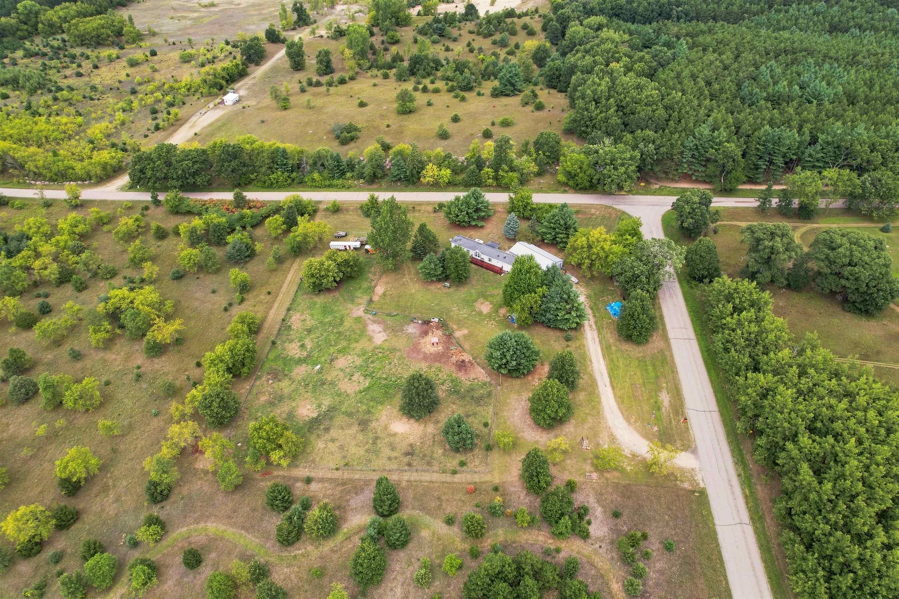 N485 East Road Property Photo 14