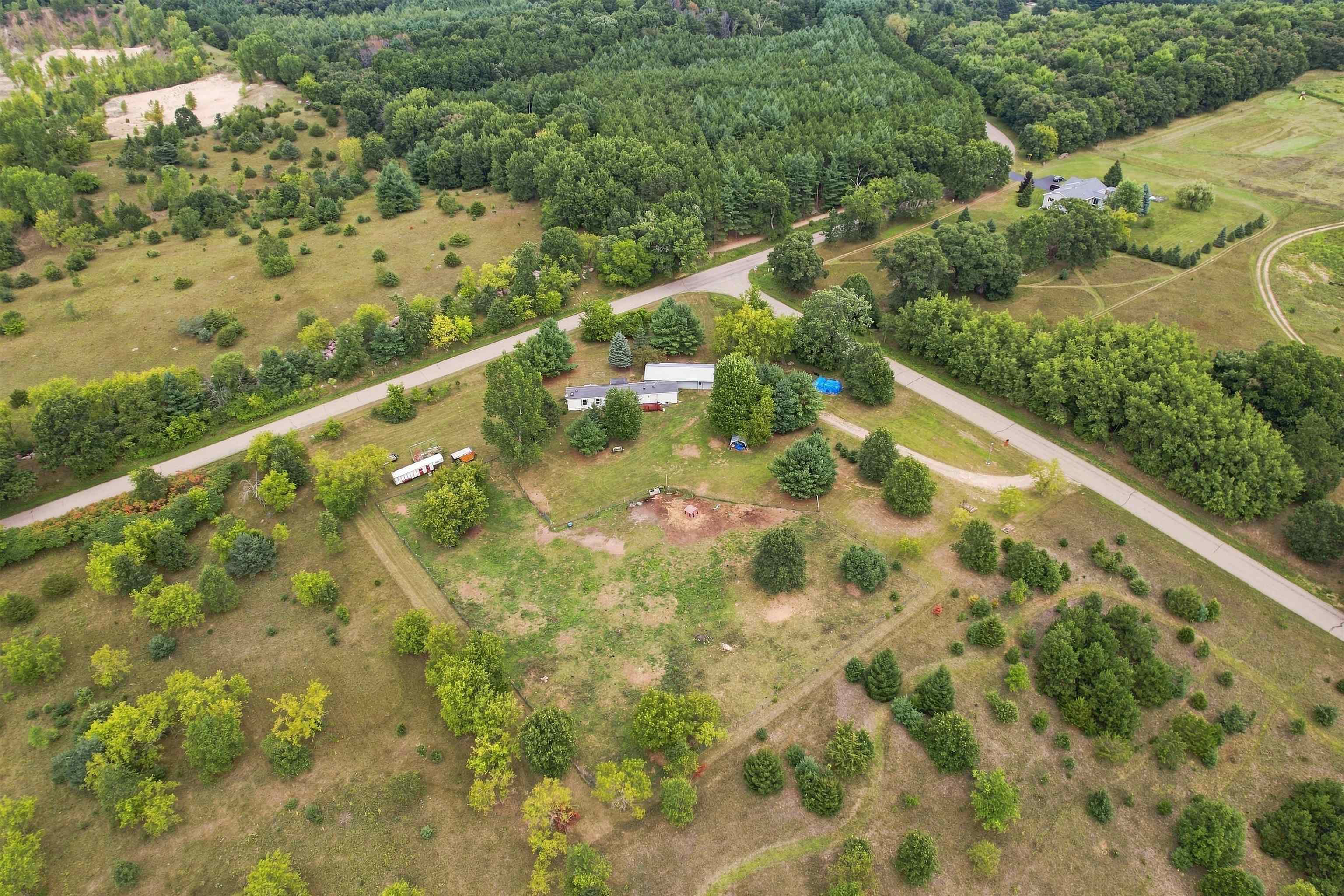 N485 East Road Property Photo 16
