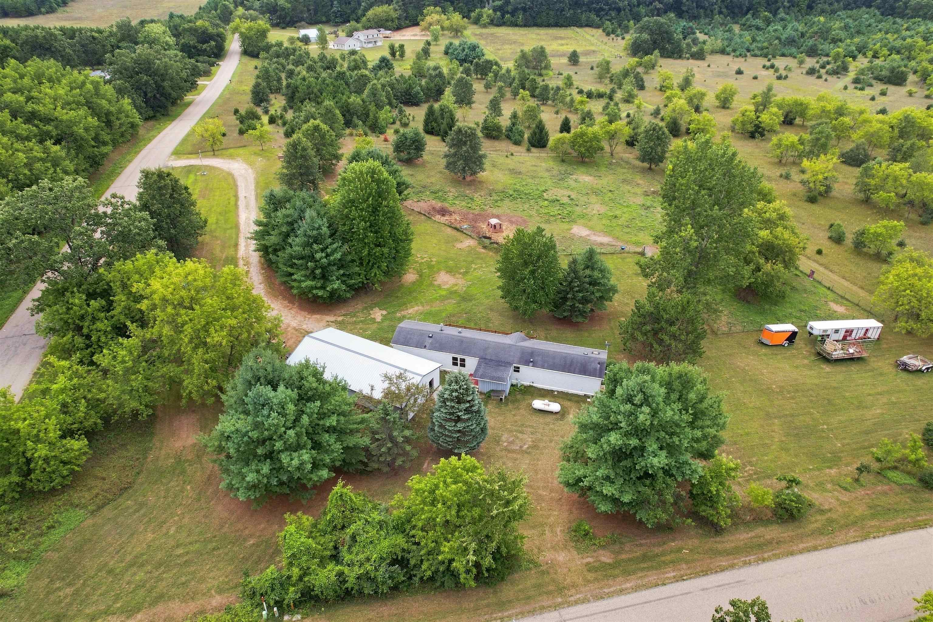 N485 East Road Property Photo 21
