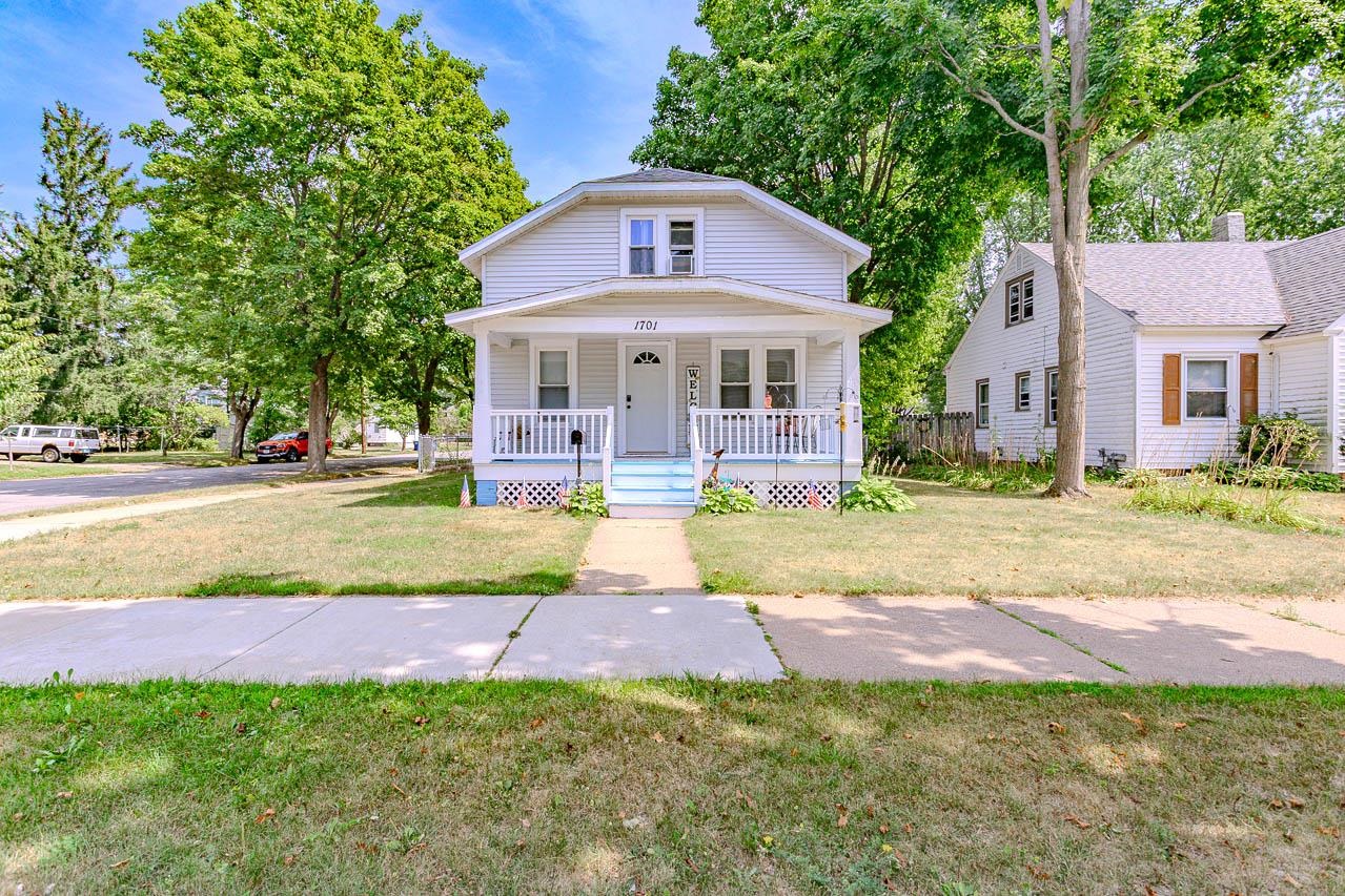 1701 Roosevelt Street Property Photo 2