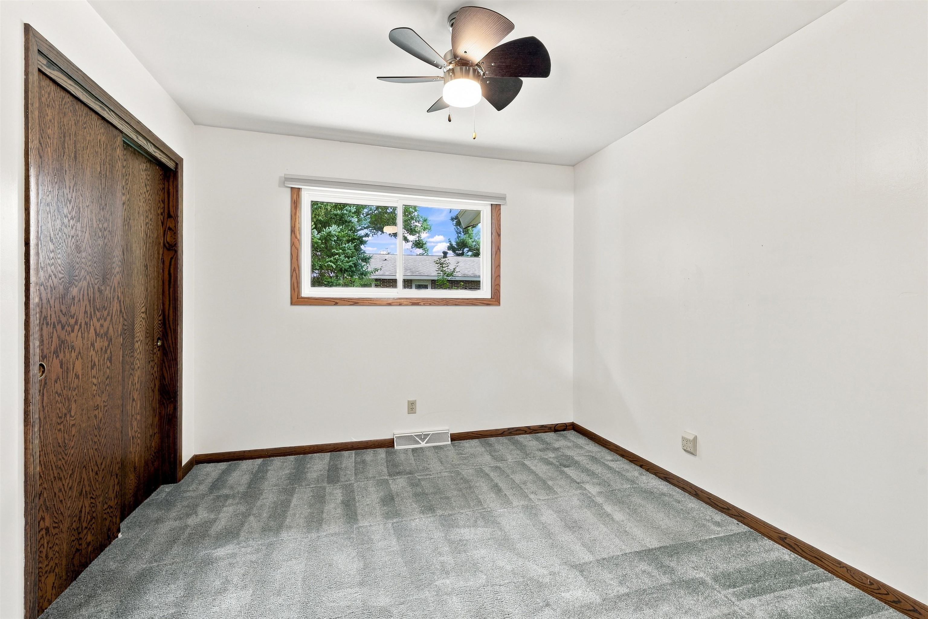 416 Acorn Street Property Photo 30