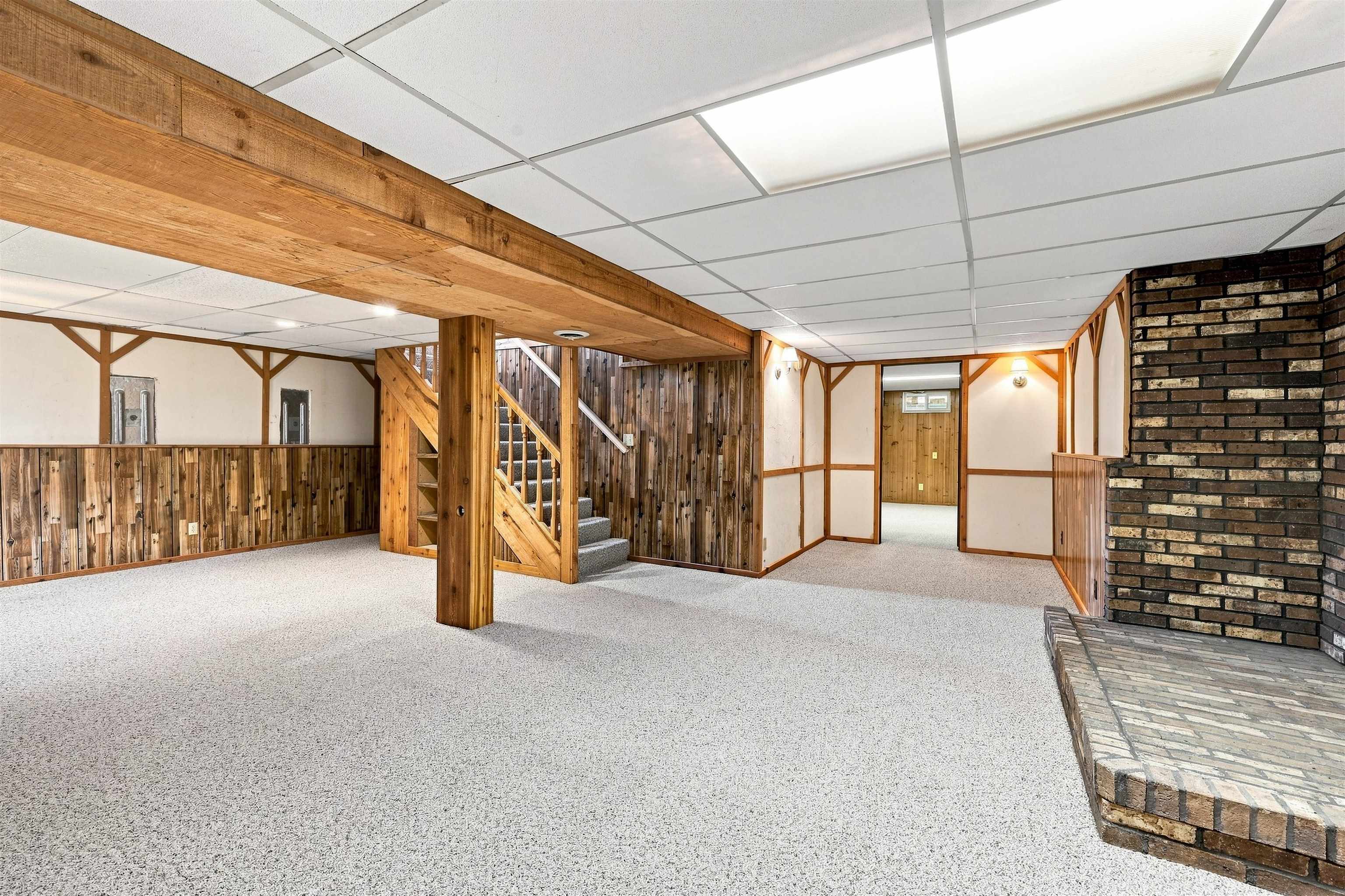 416 Acorn Street Property Photo 33