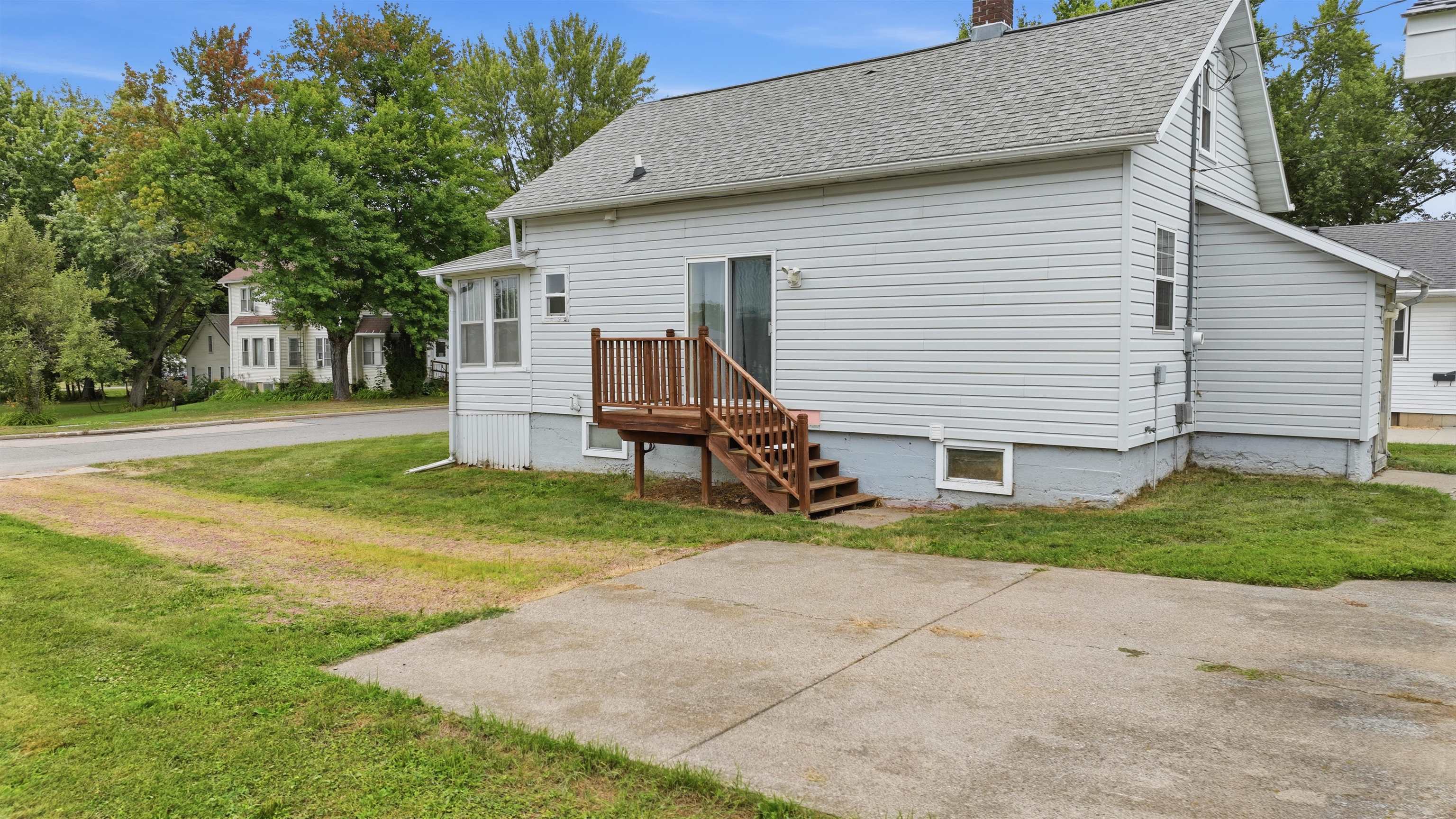 332 Maple Street Property Photo 28