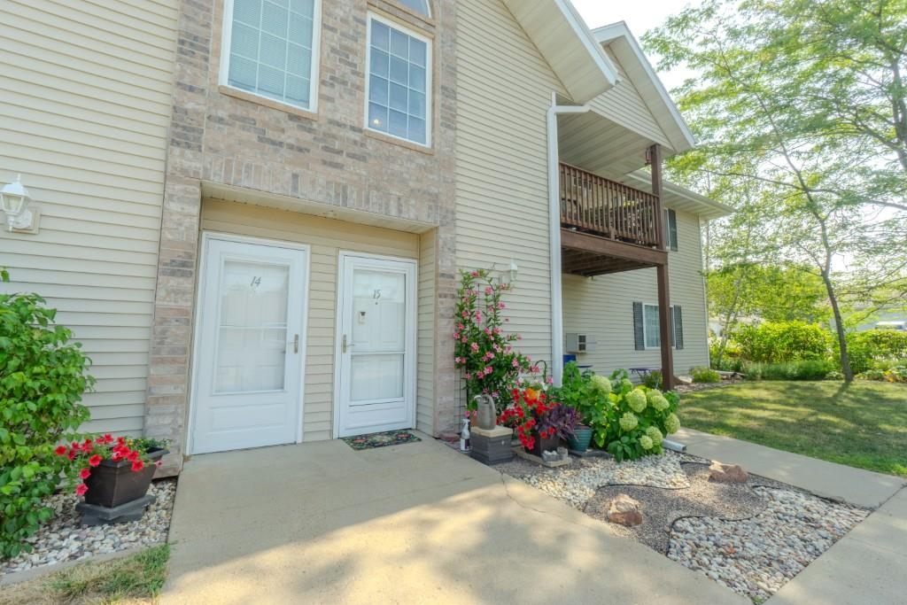 7380 Whitespire Road Property Photo 3