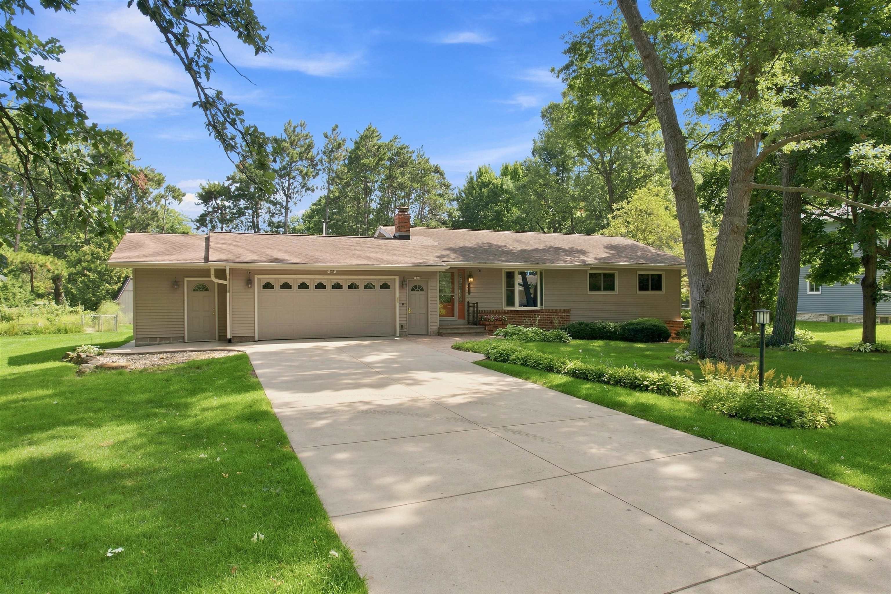 5308 Forest Circle North Property Photo 1