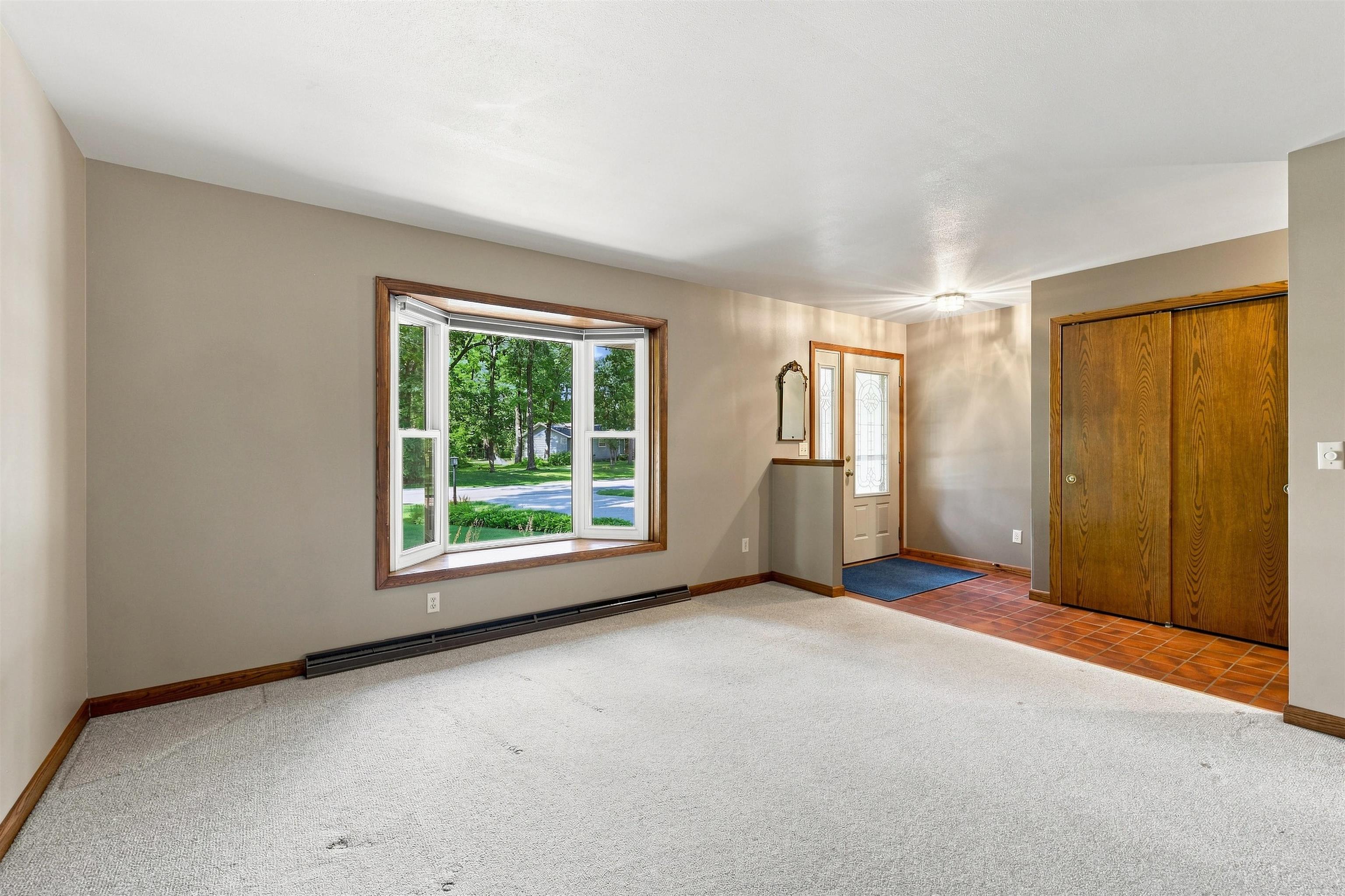 5308 Forest Circle North Property Photo 7