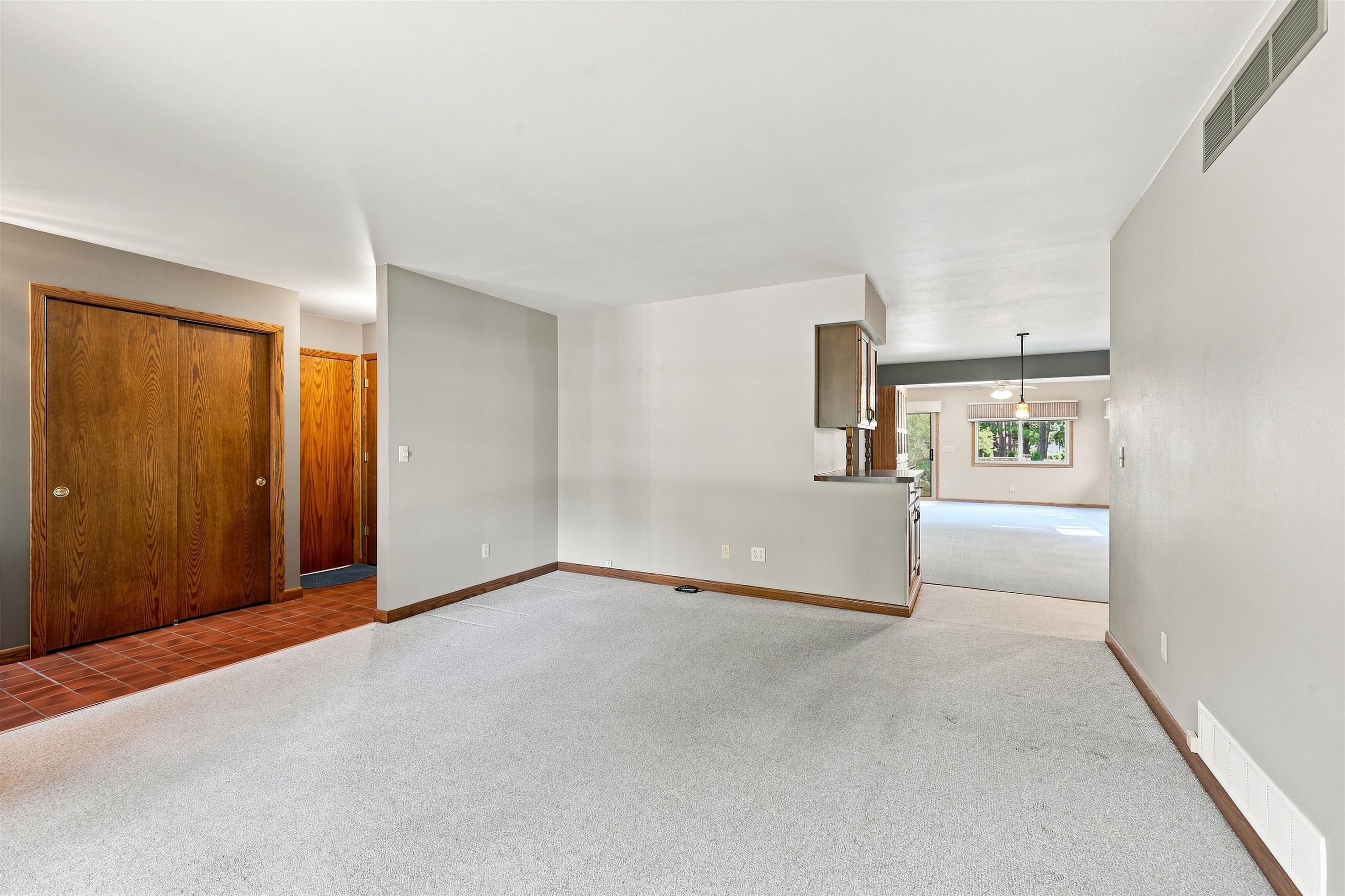 5308 Forest Circle North Property Photo 8