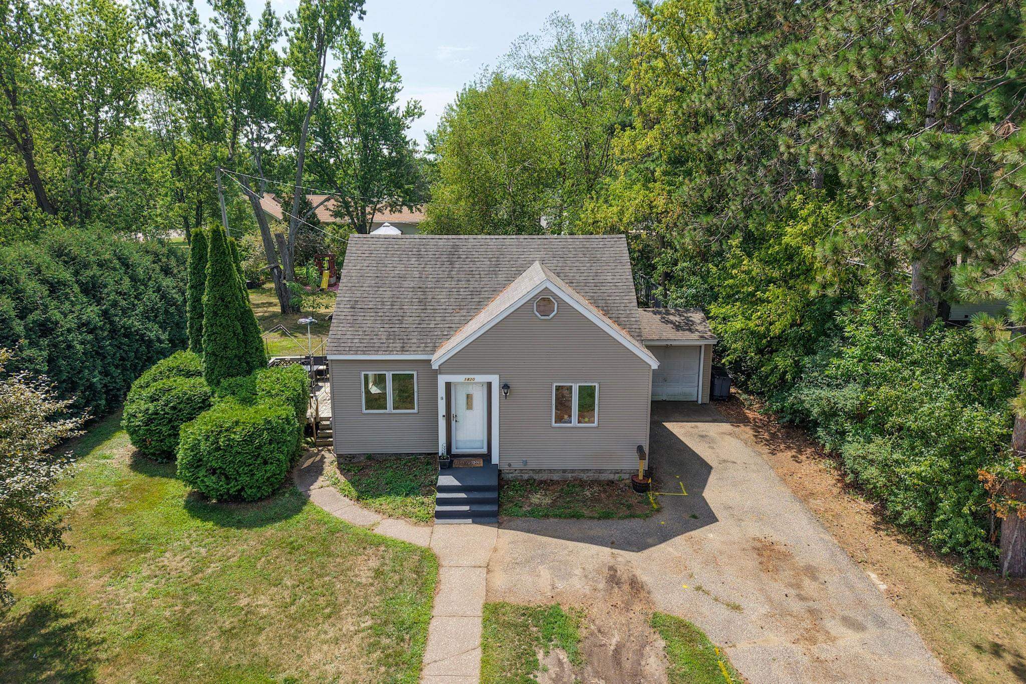 1820 Peach Street Property Photo 13